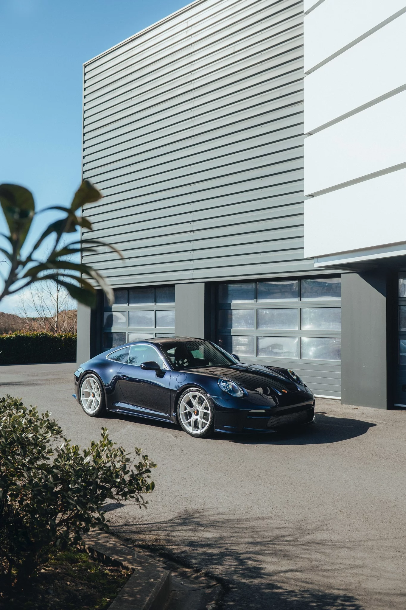 Carbon Black Porsche 911 S/T