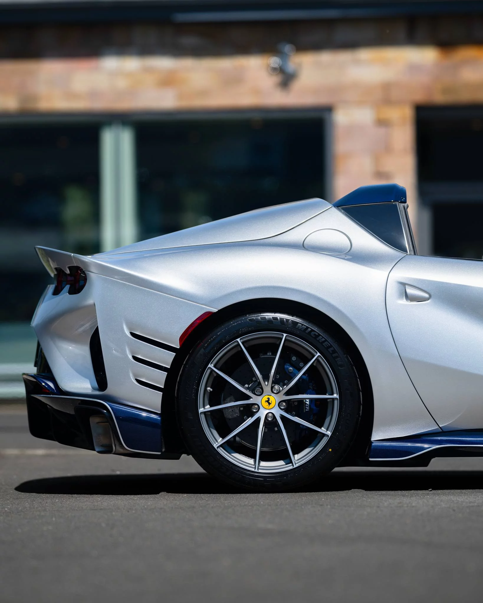 Sanu Silver Ferrari 812