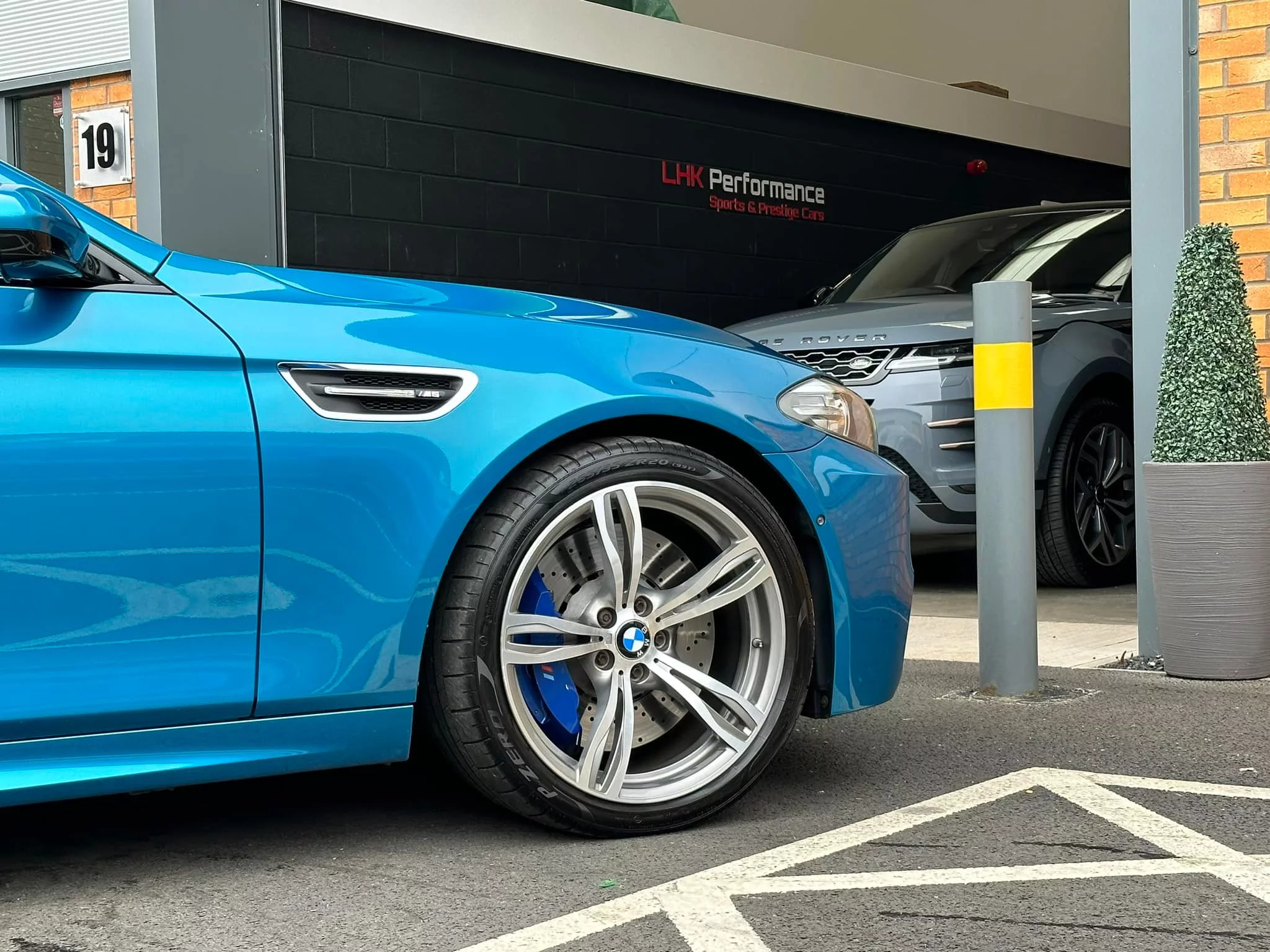 Atlantis BMW M5