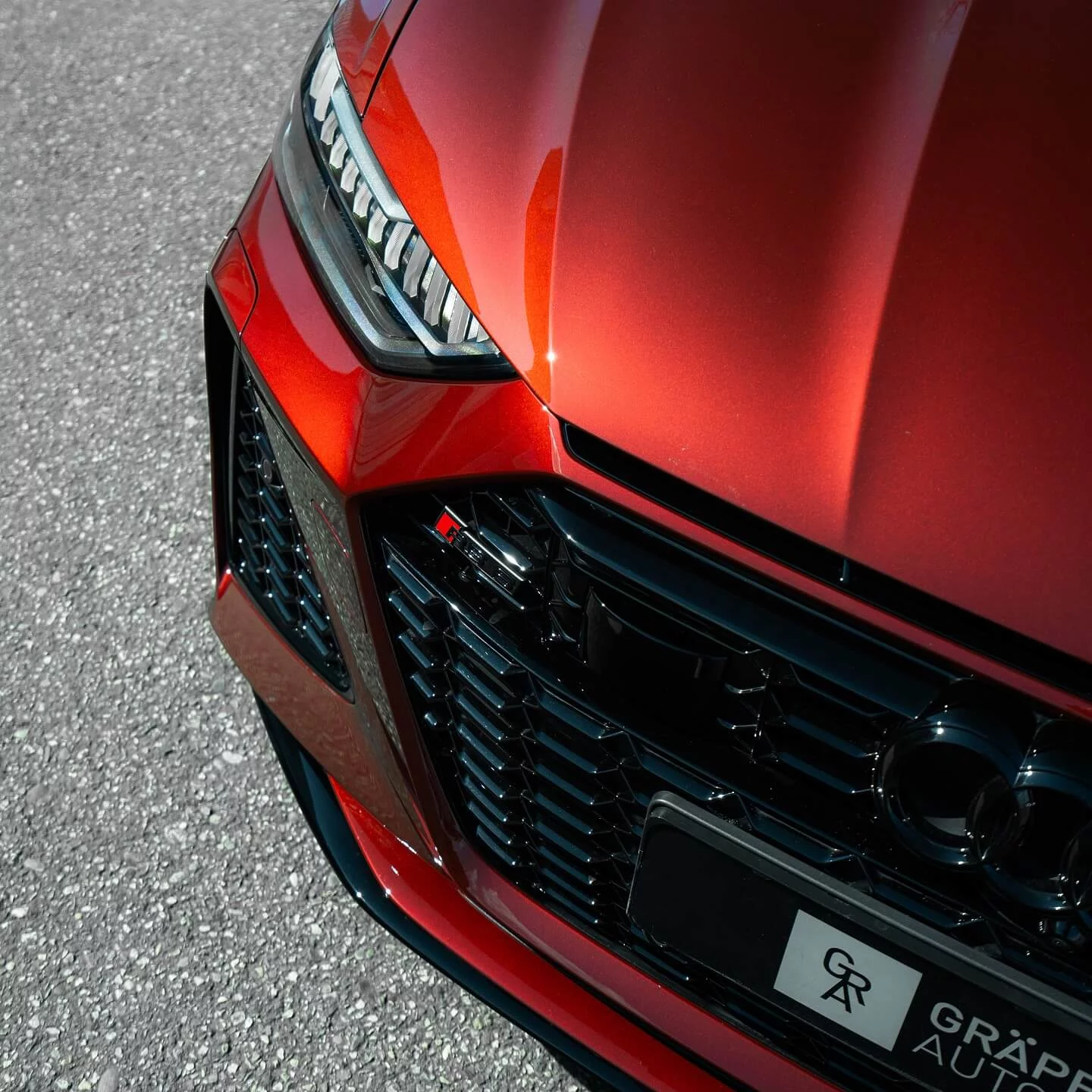 Grenadine Red Audi RS6 Avant