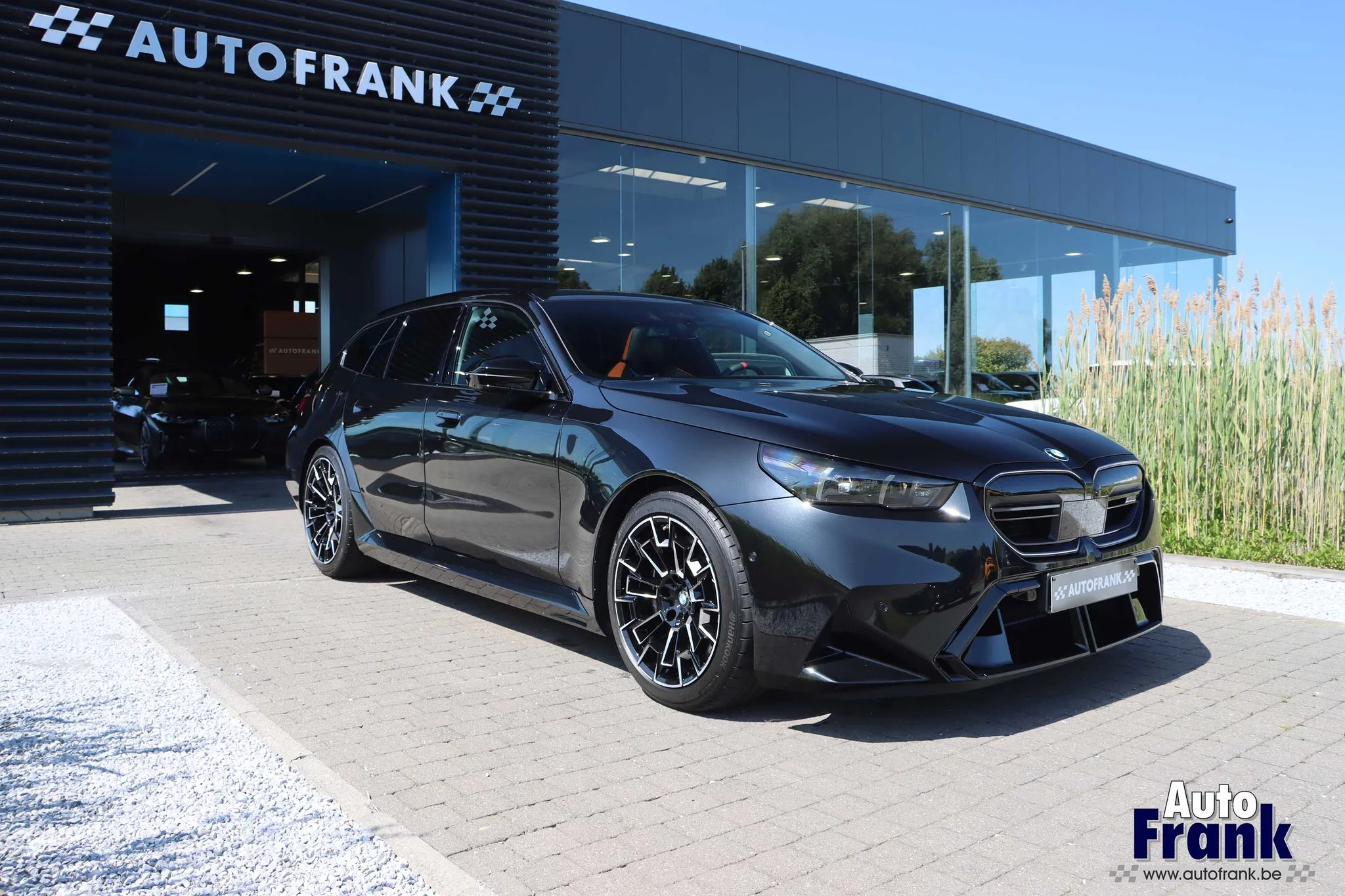 Sapphire Black BMW M5