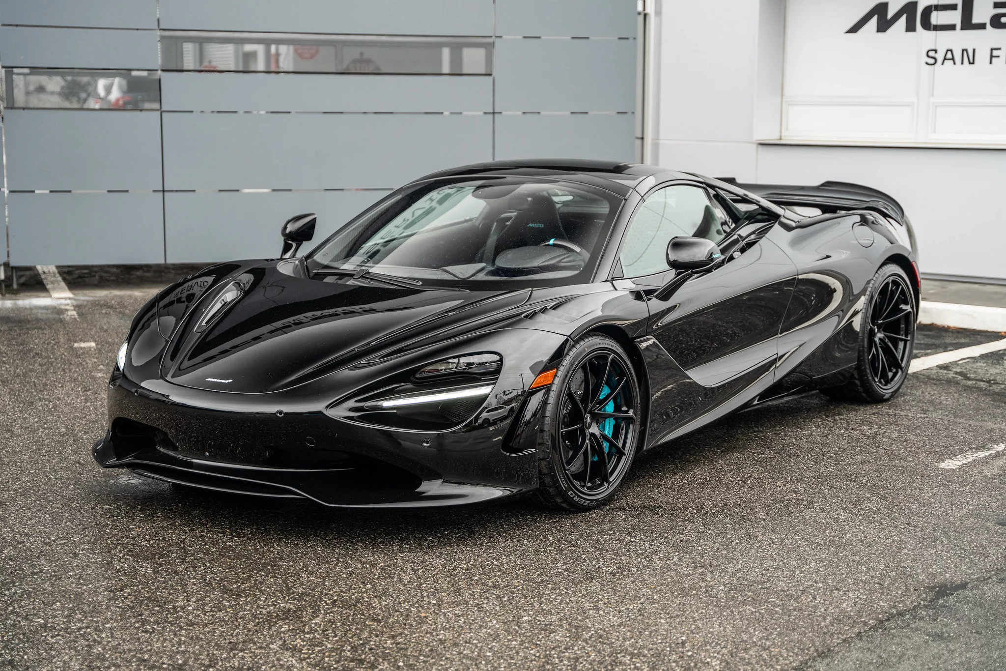 Pure Black McLaren 750S