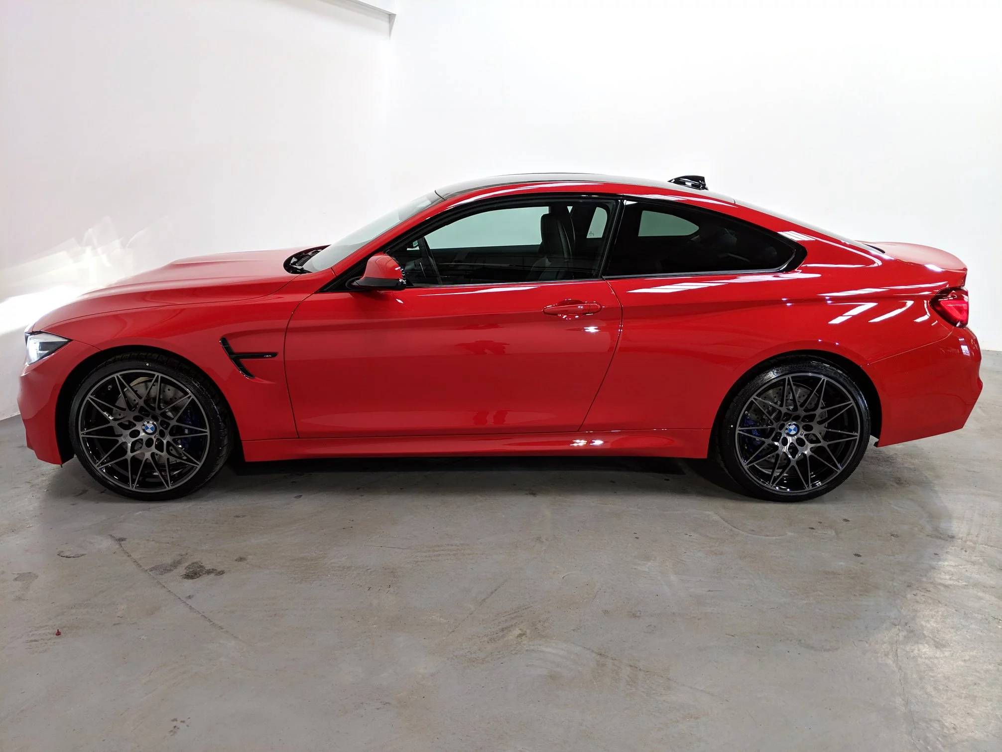 Rosso Corsa BMW M4