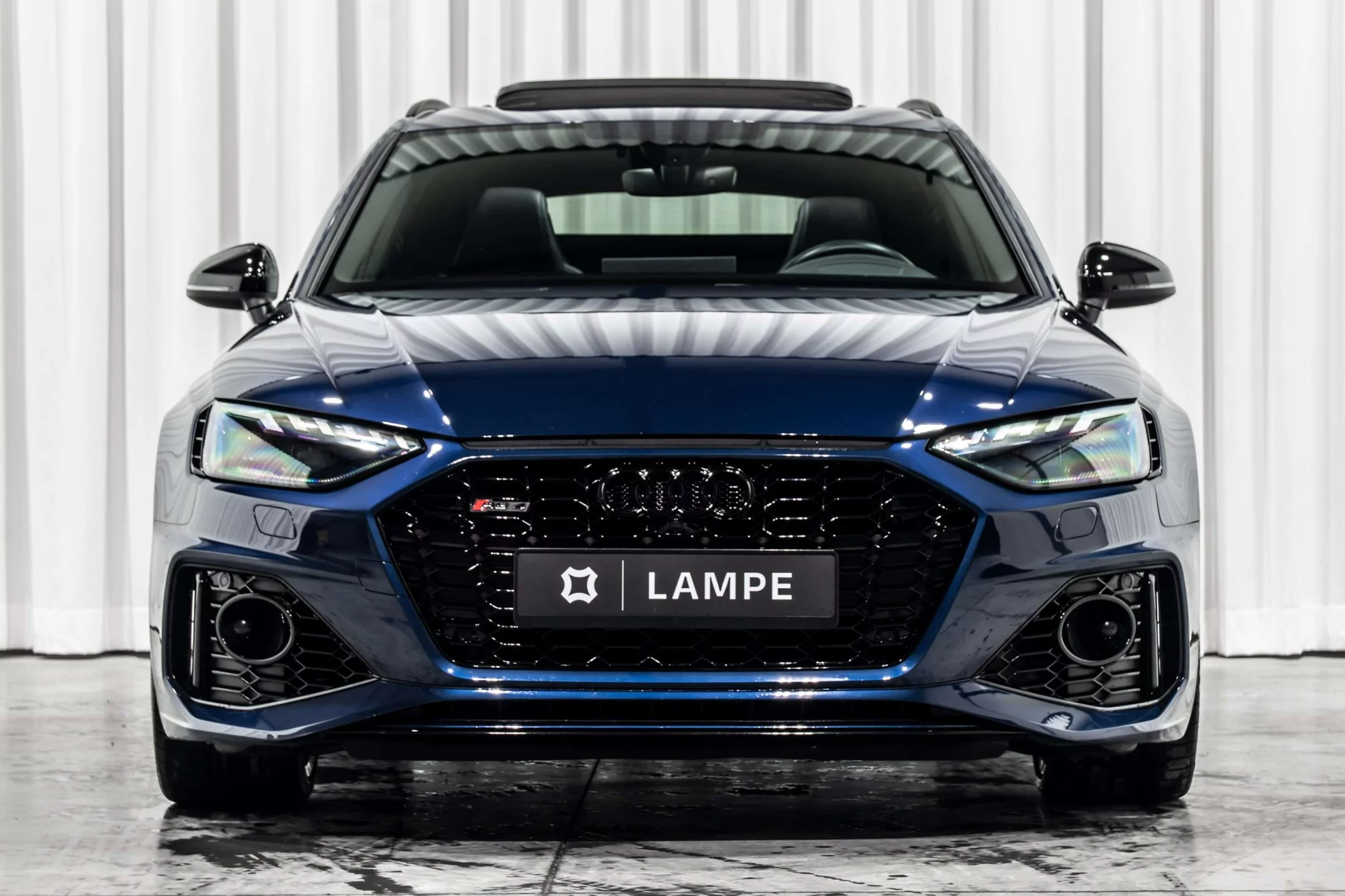 Mugello Blue Audi RS4 Avant