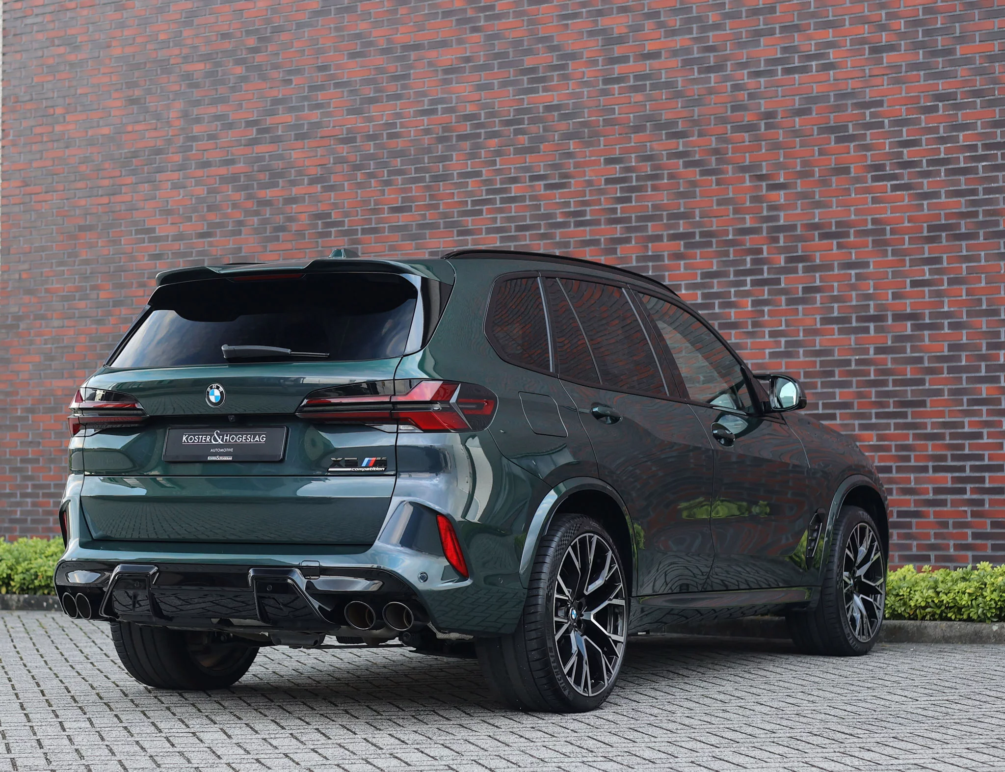Aurora Diamond Green BMW X5