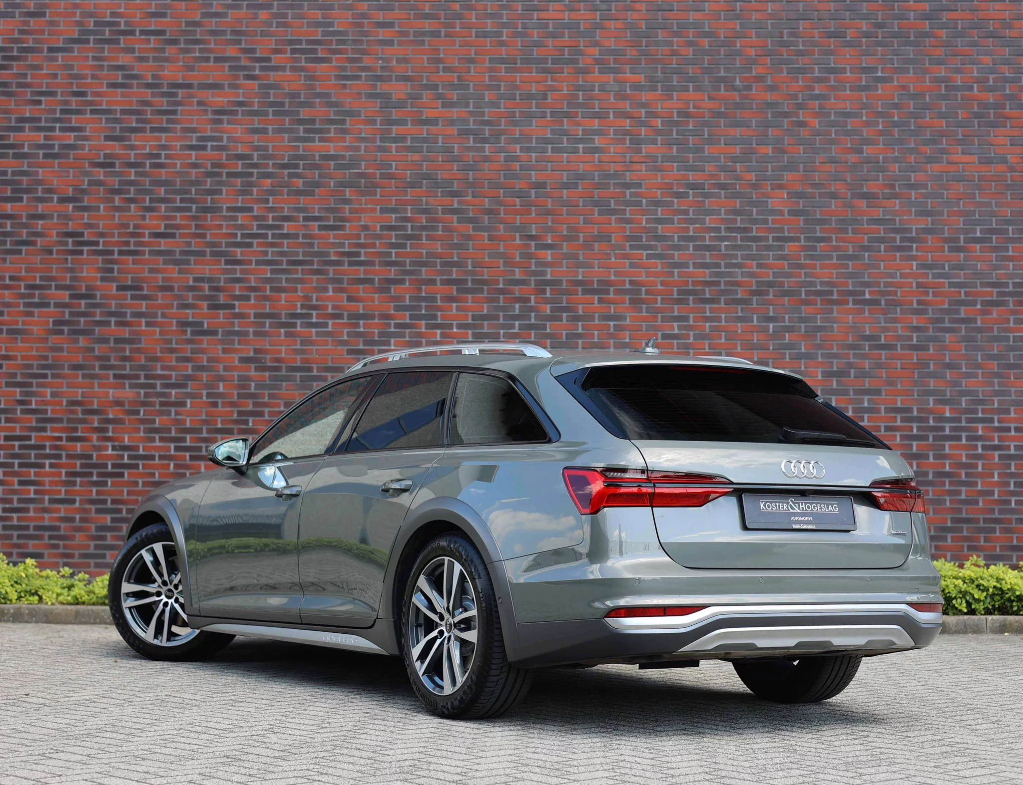 Chronos Grey Audi A6
