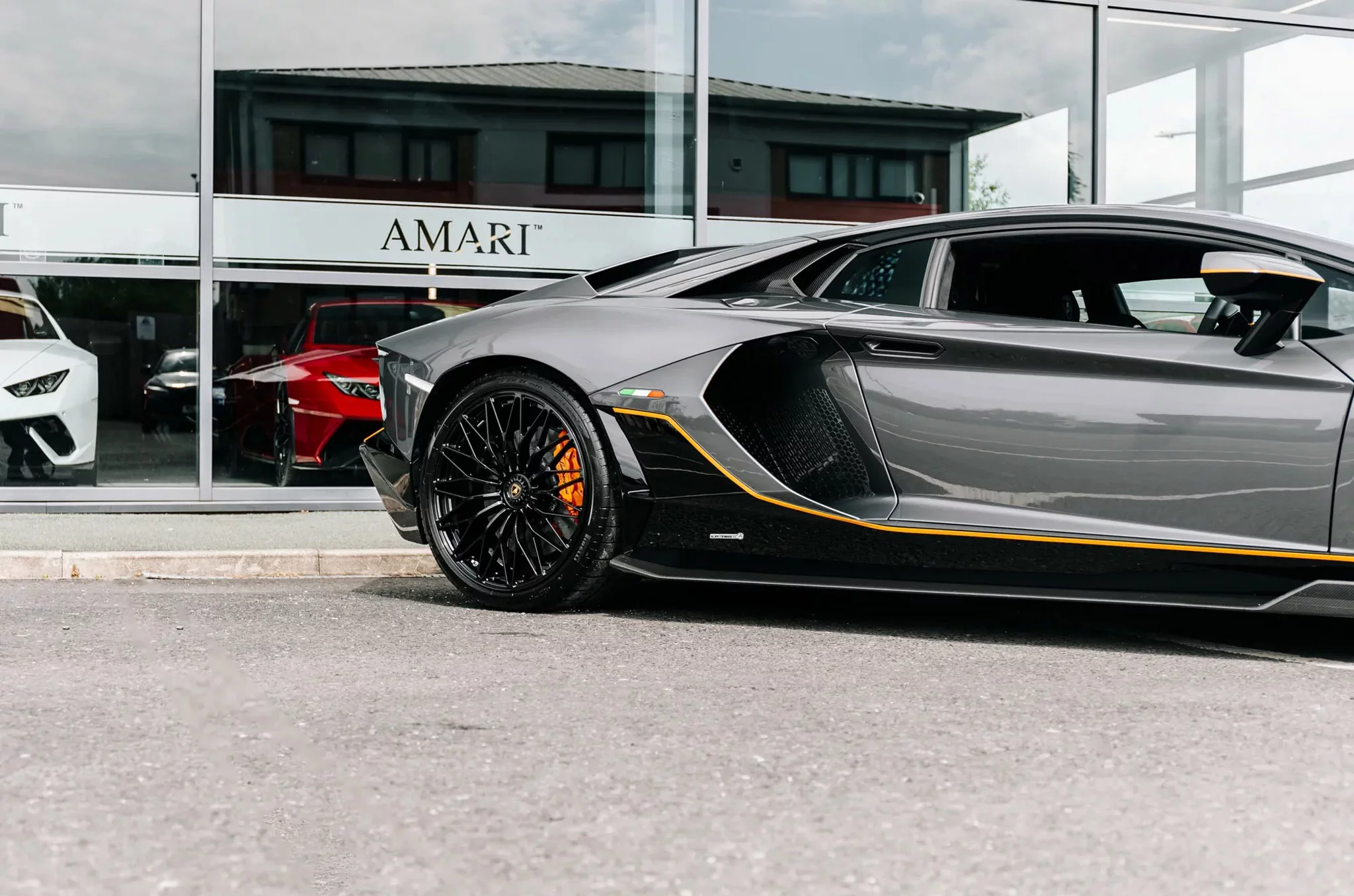 Grigio Keres Lamborghini Aventador