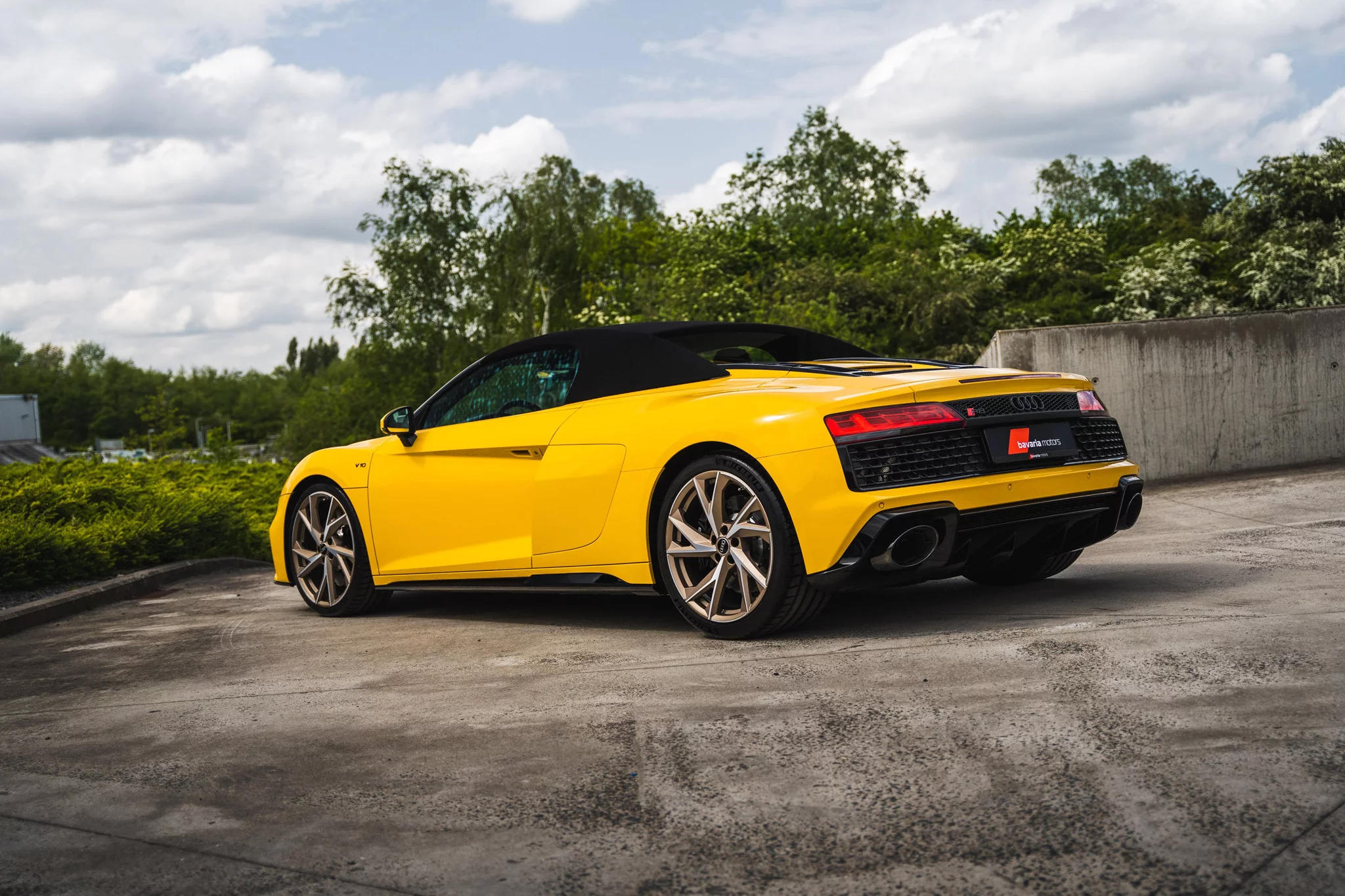 Vegas Yellow Audi R8