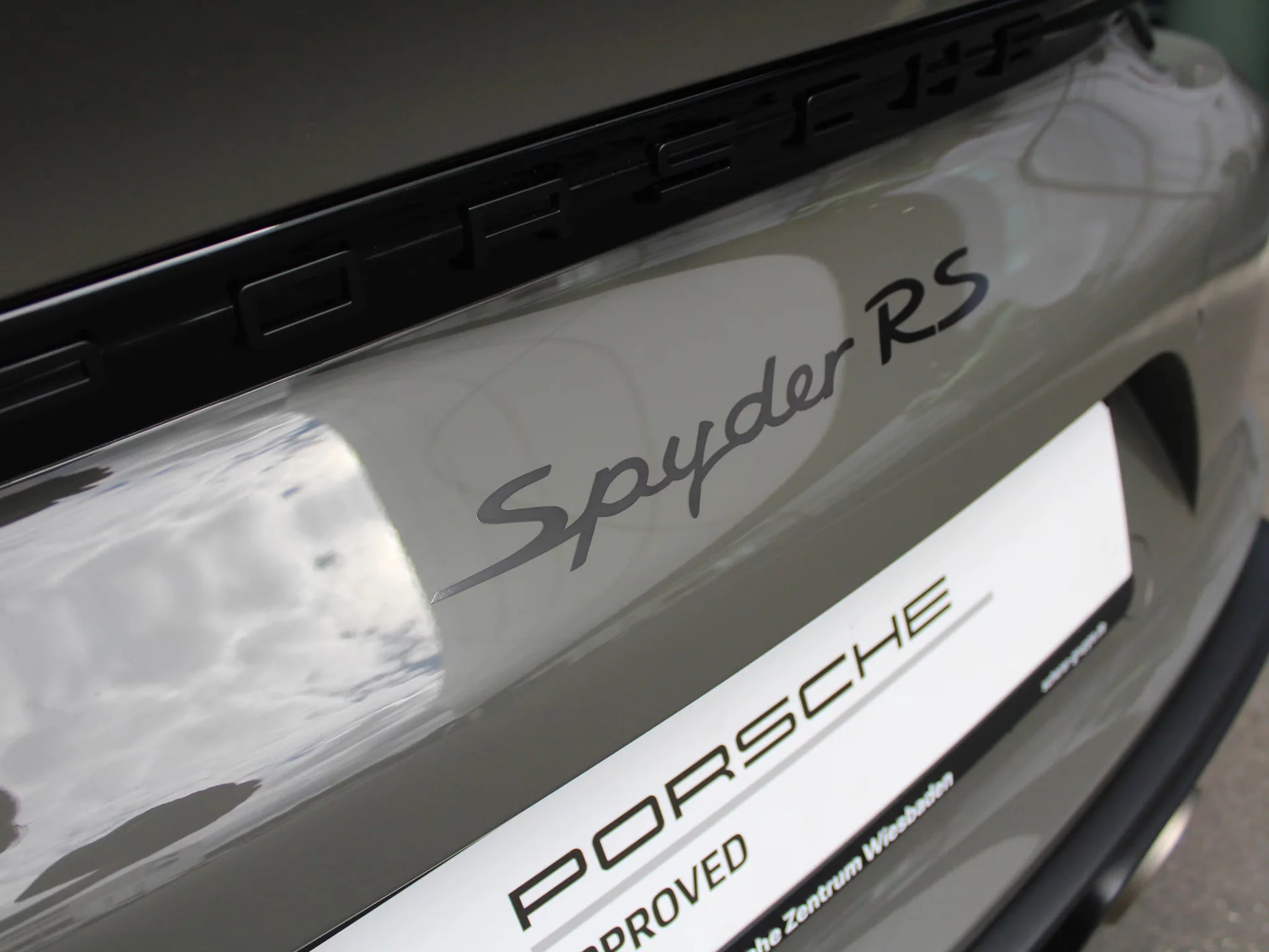 Alex Grey Porsche 718 Spyder RS