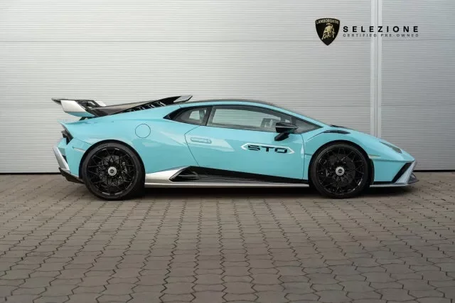 Celeste Sufax Lamborghini Huracán