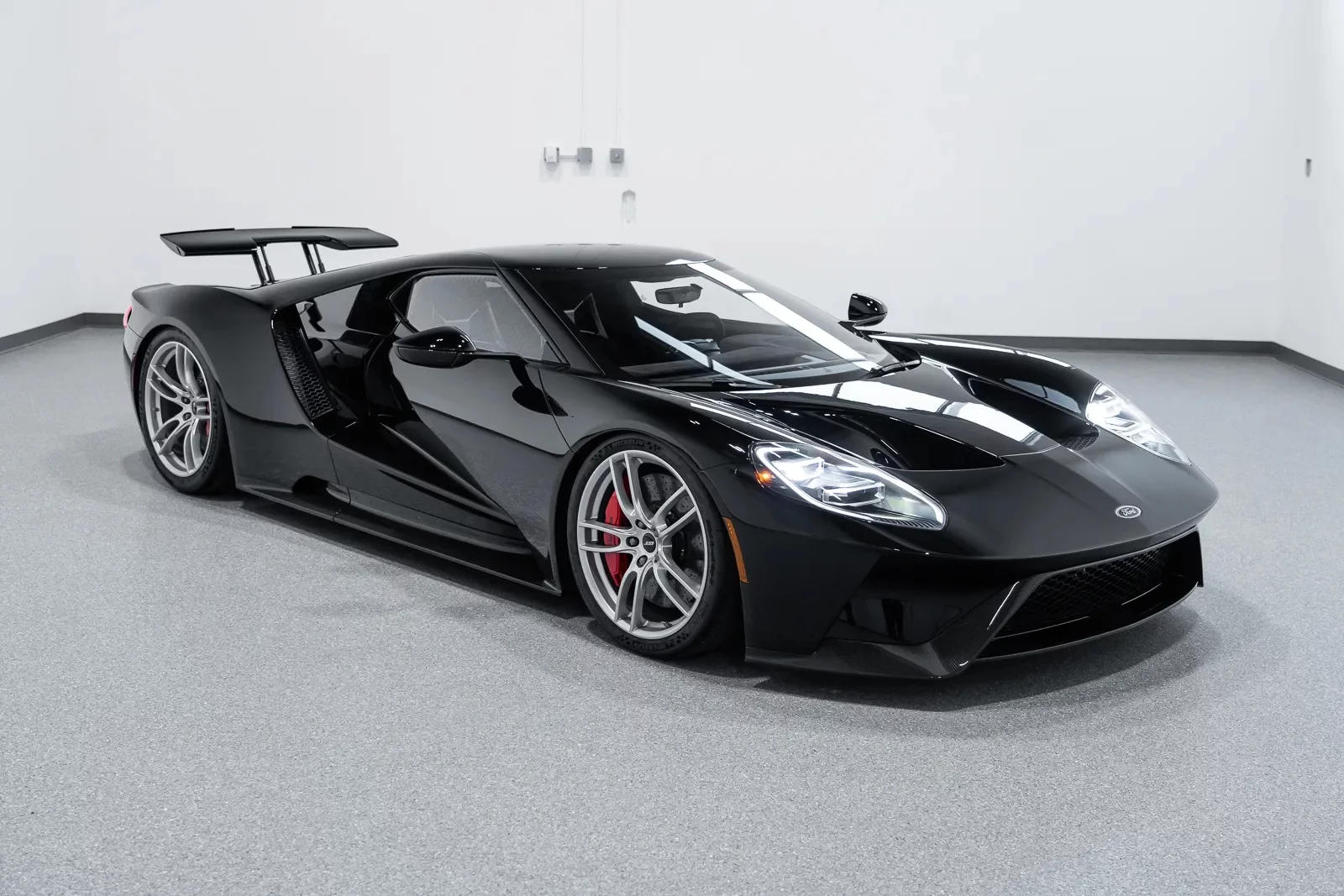 Shadow Black Ford GT