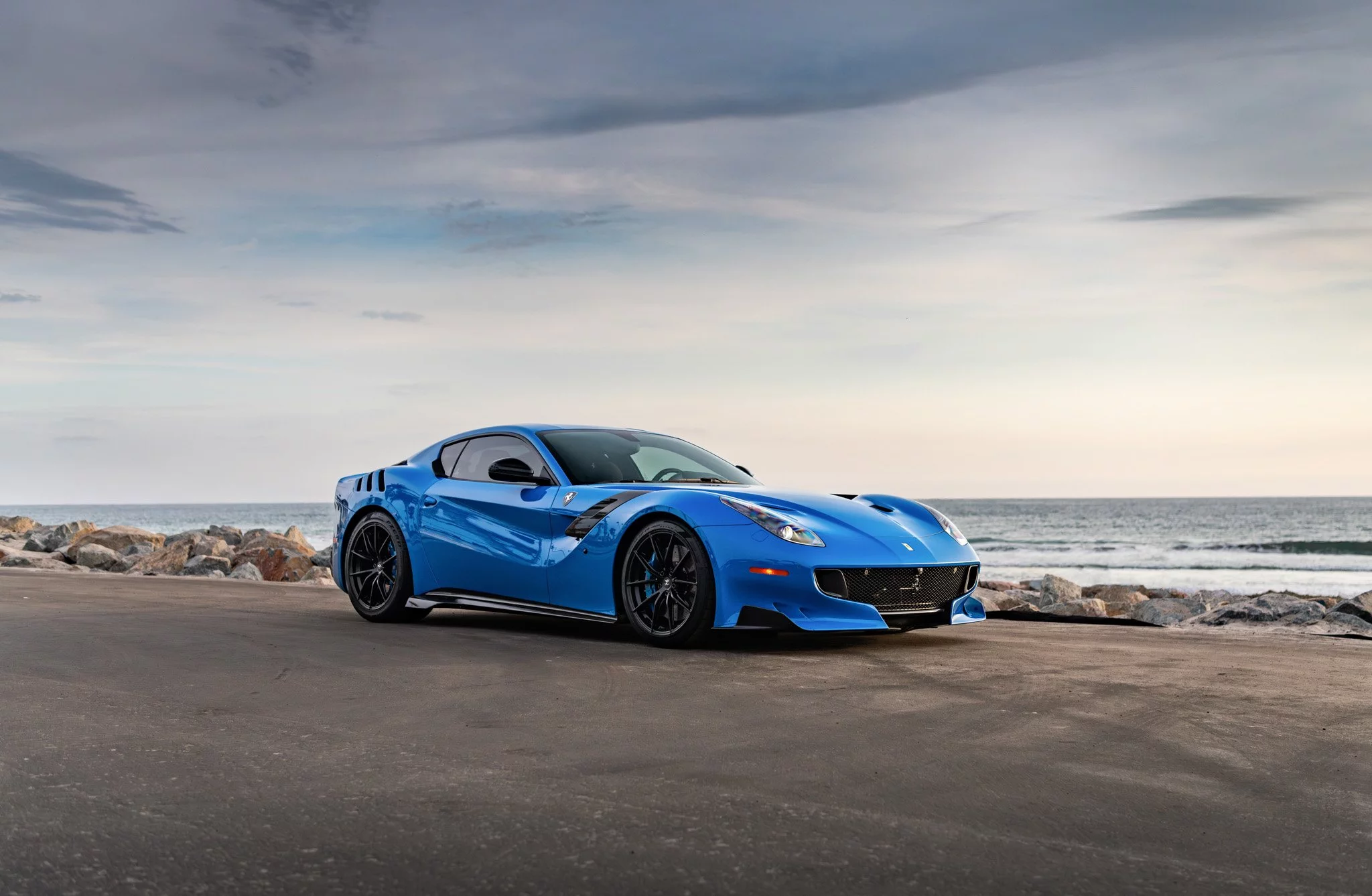 Azzurro Dino Ferrari F12