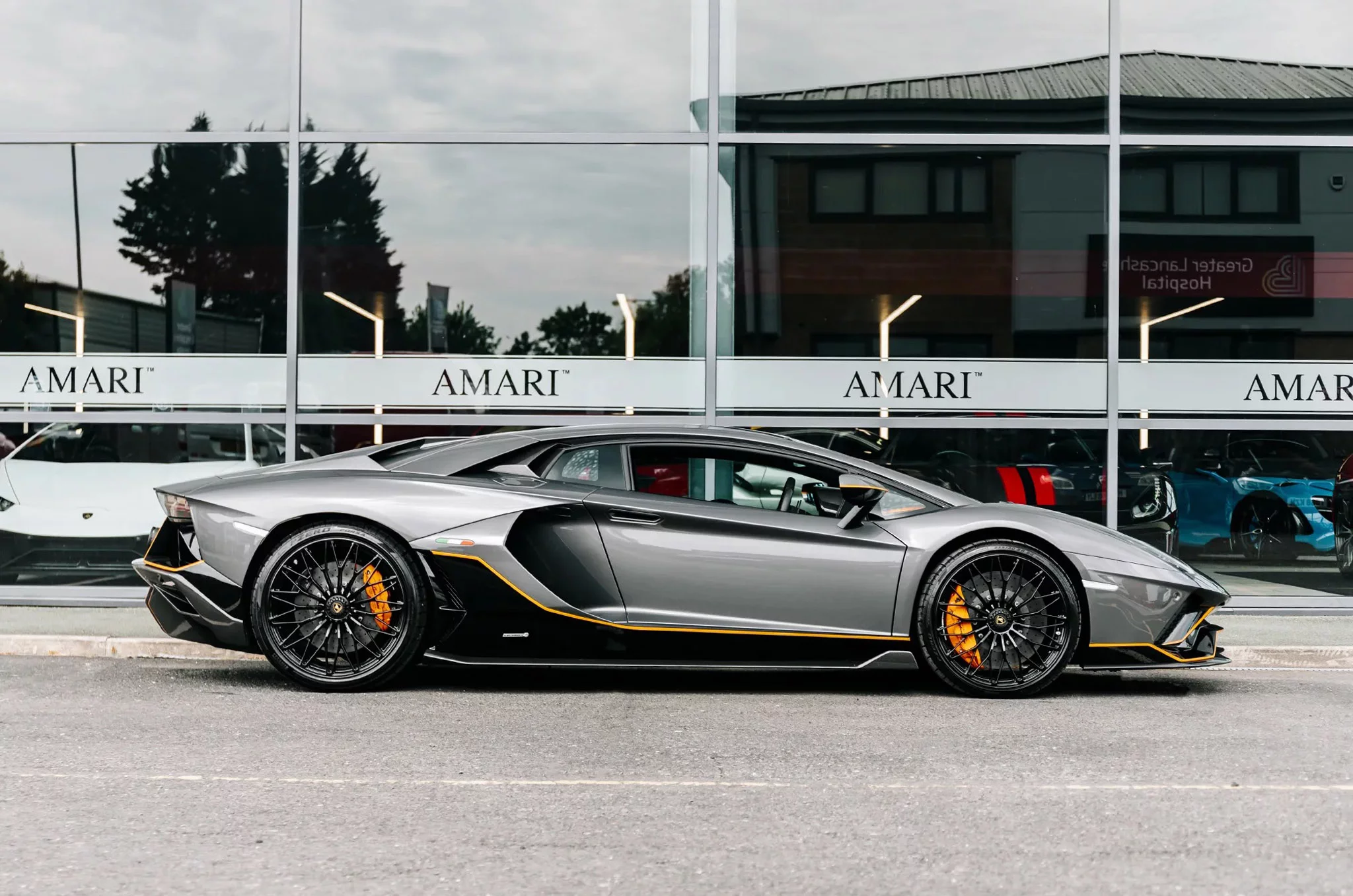 Grigio Keres Lamborghini Aventador