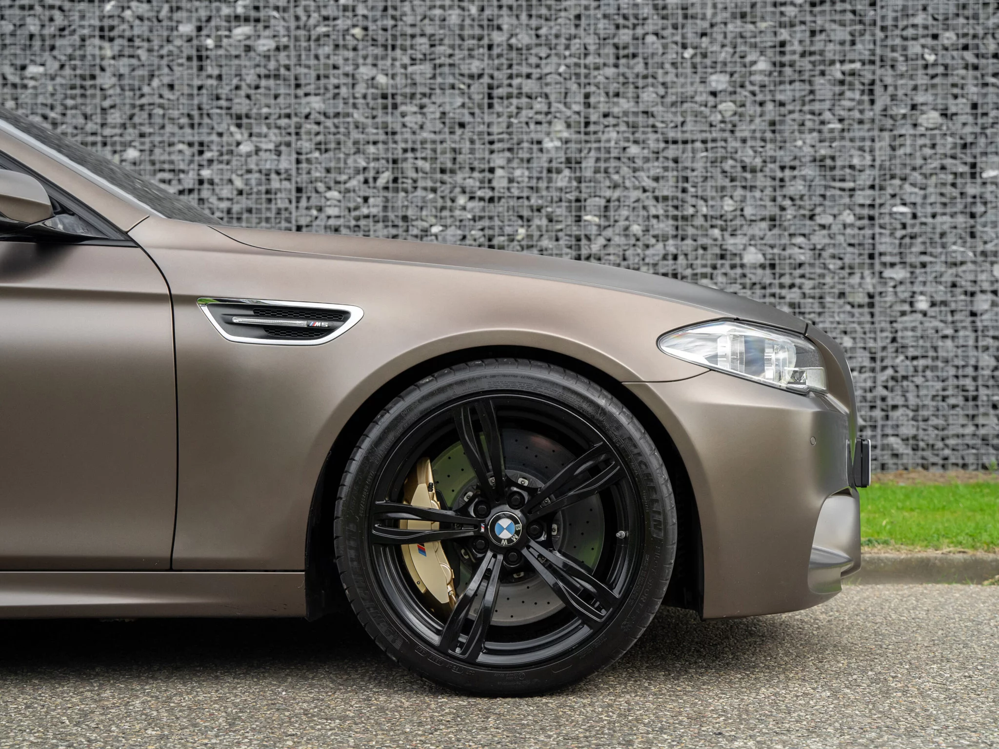Frozen Bronze BMW M5