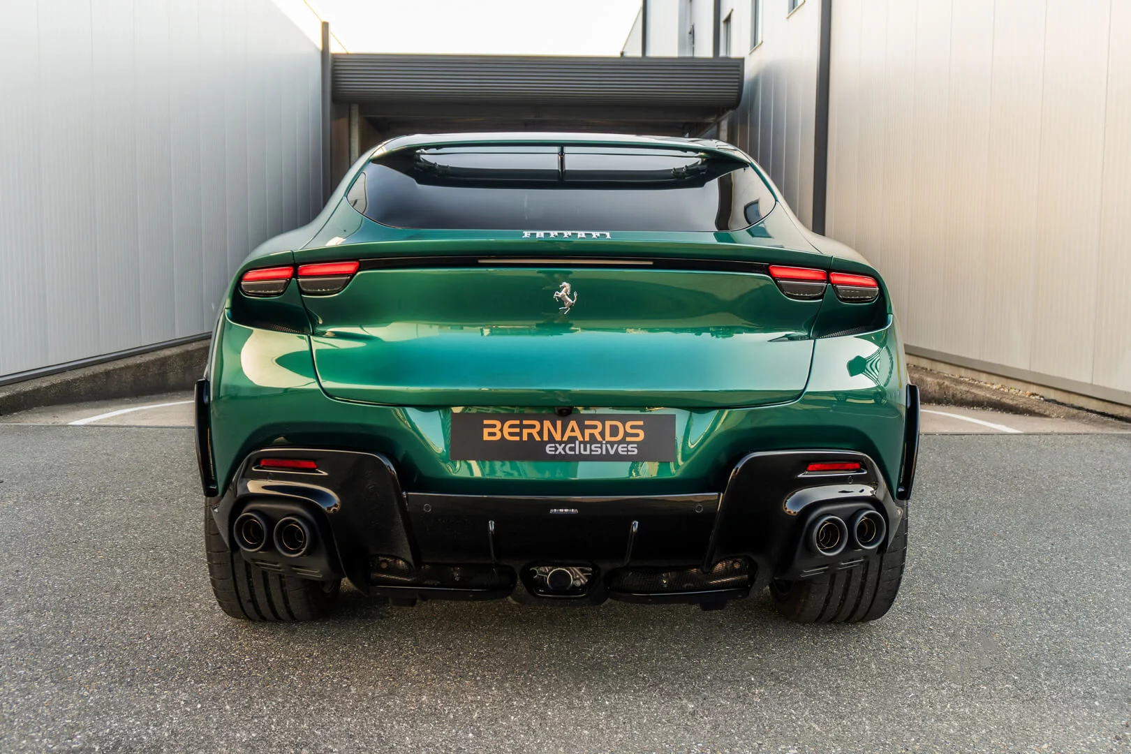 Verde Pino Ferrari Purosangue