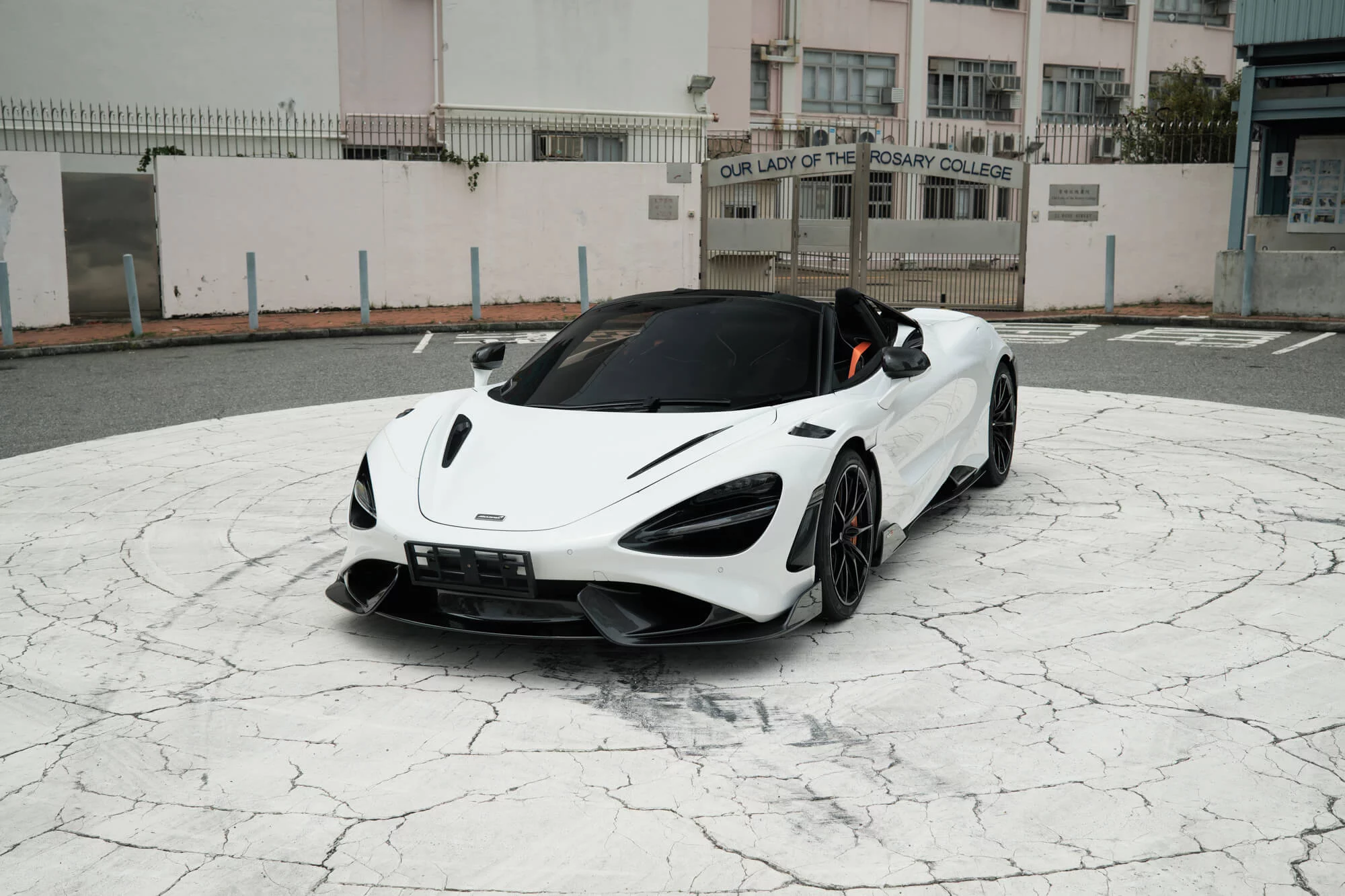 Silica White McLaren 765LT