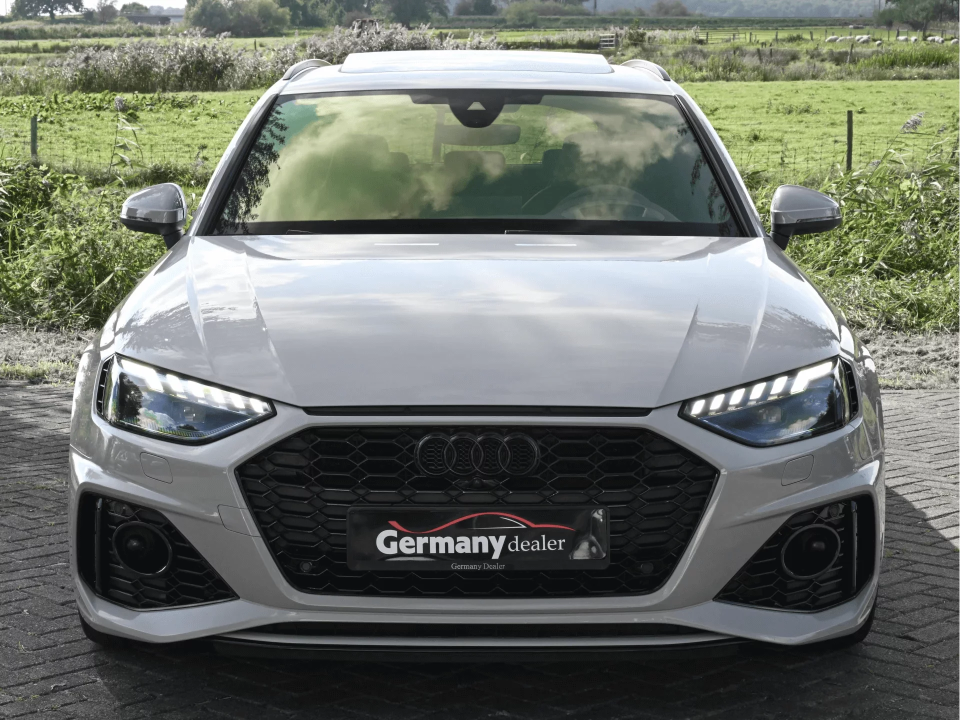 Crayon Audi RS4 Avant