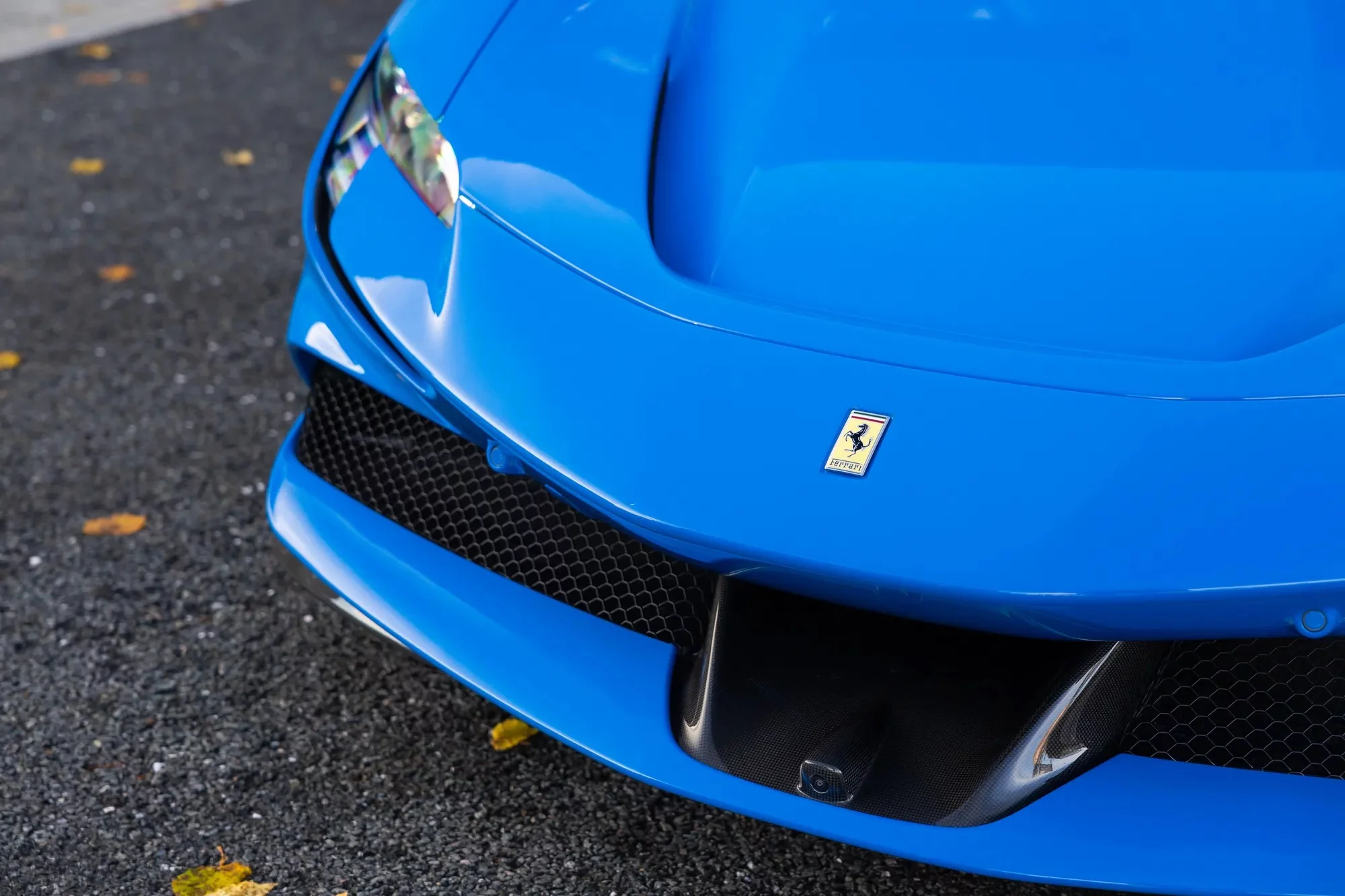 Azzurro Dino Ferrari SF90