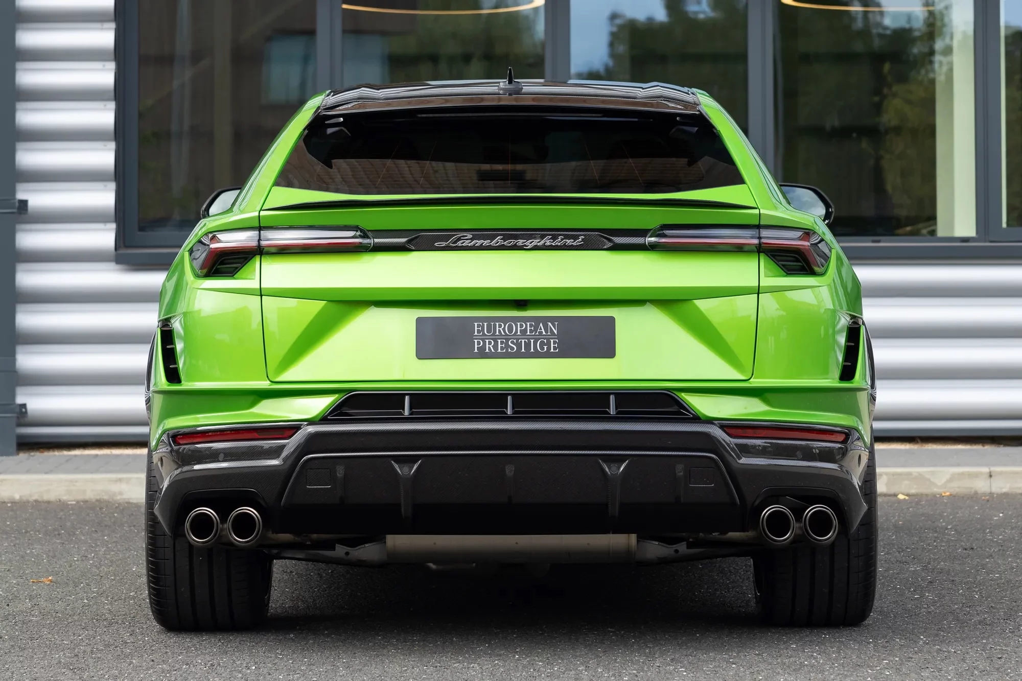 Verde Selvans Lamborghini Urus