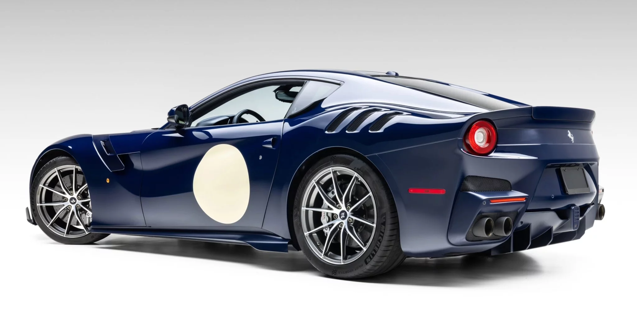 Blu Scozia Ferrari F12