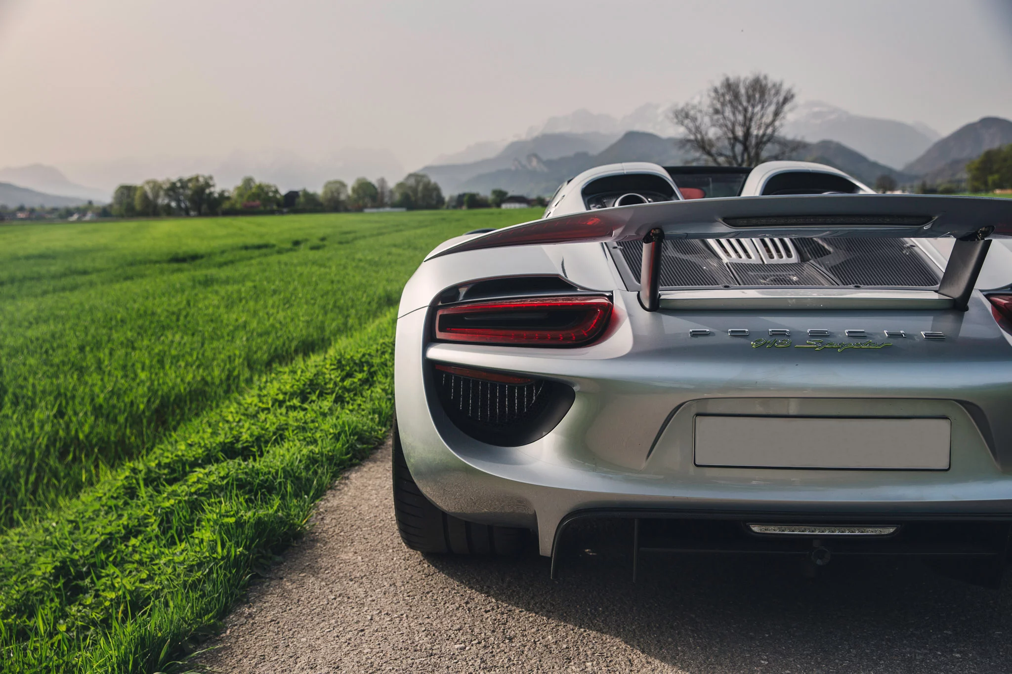 Rhodium Silver Metallic Porsche 918 Spyder