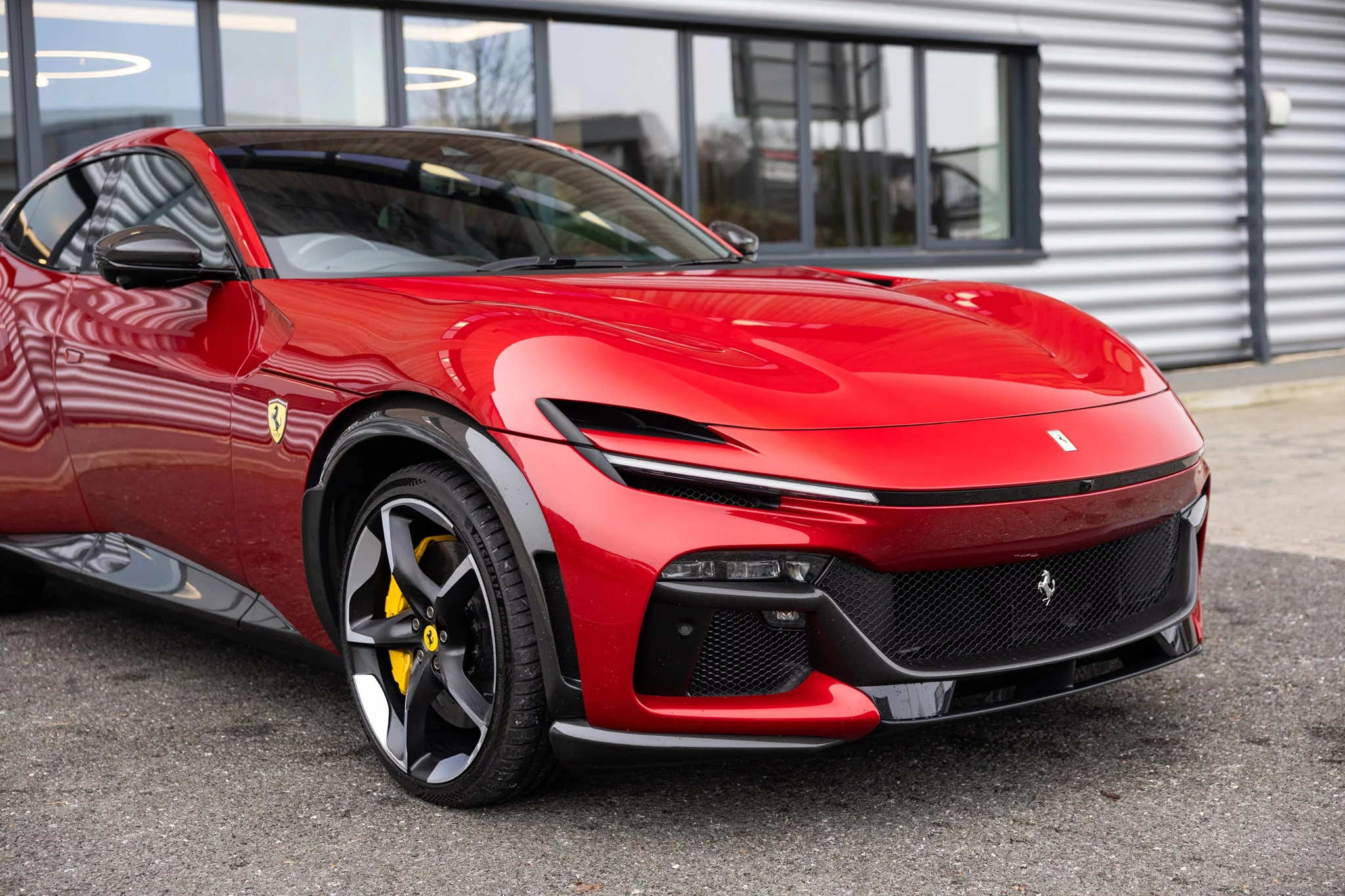 Rosso Fuoco Ferrari Purosangue