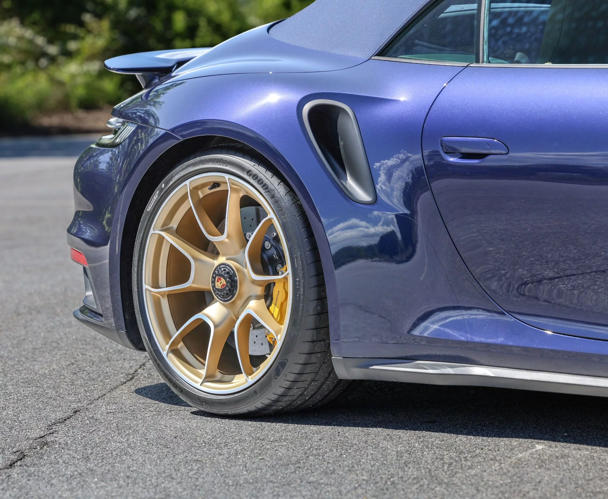 Night Blue Metallic Porsche 911 Turbo