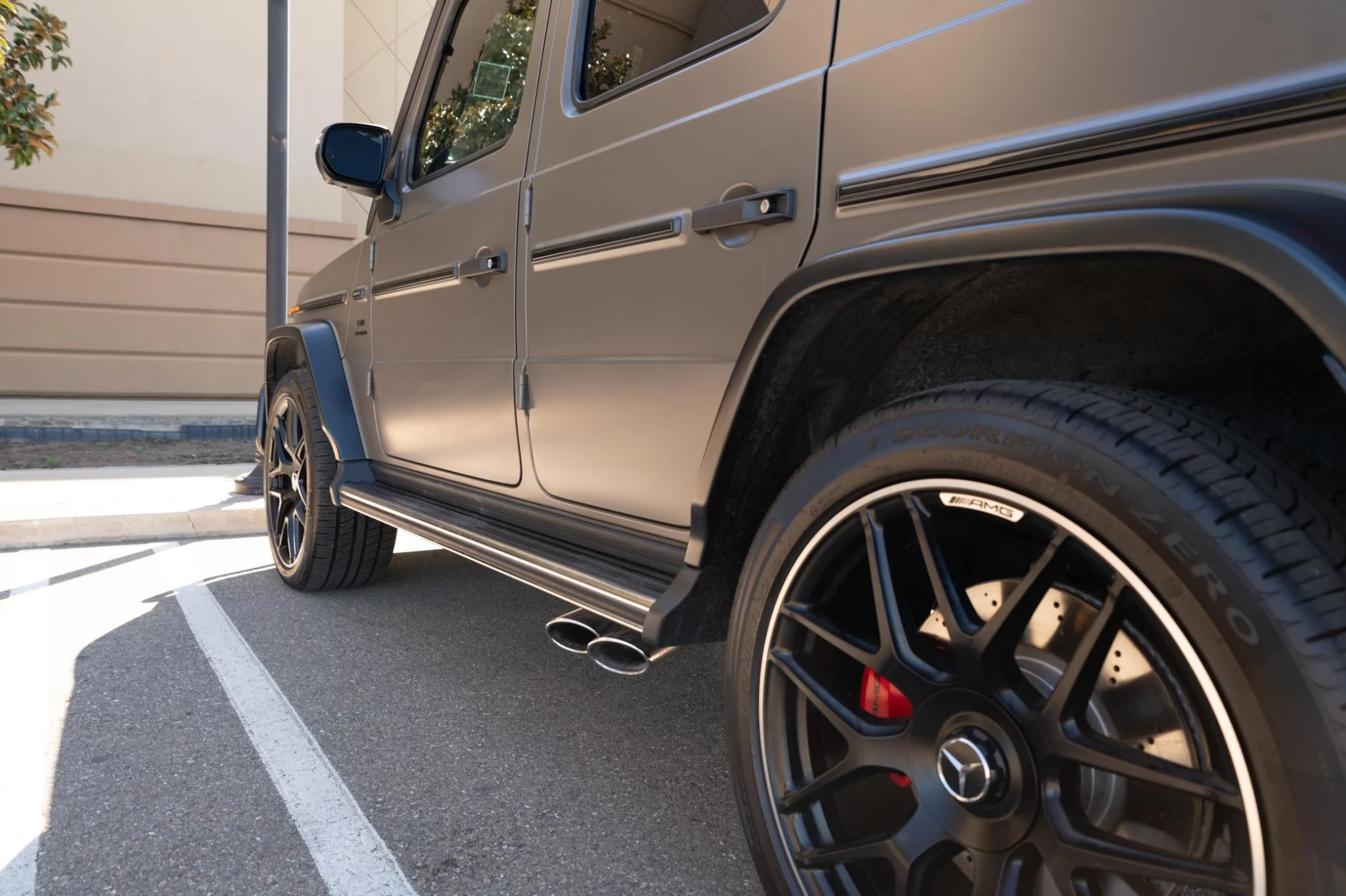 Dark Olive Green Magno Mercedes-AMG G 63