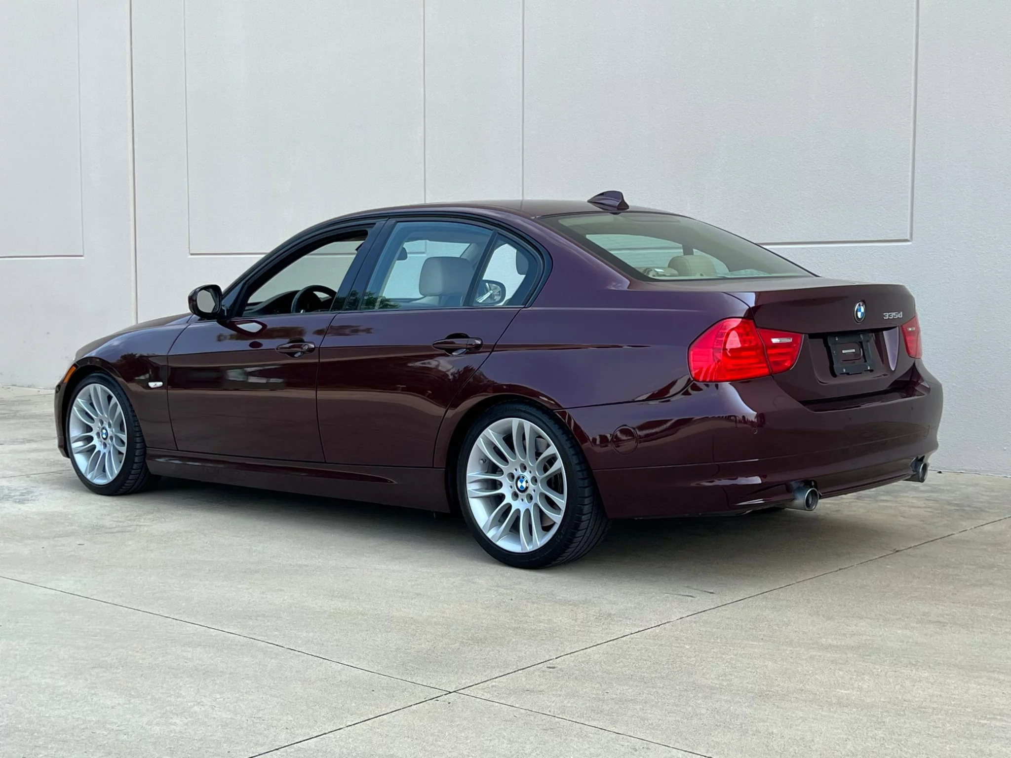 Barbera Red BMW 3 Series