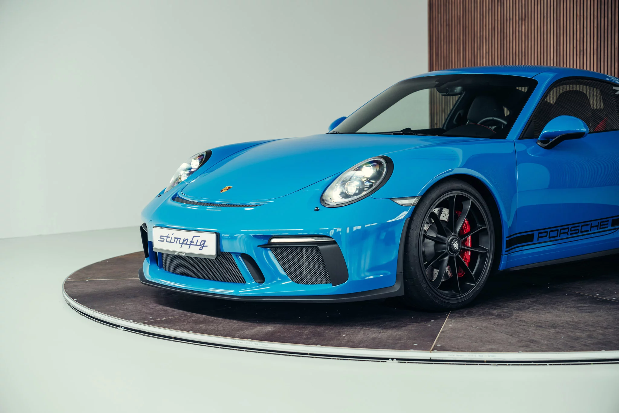 Turqoise Blue Porsche 911 GT3