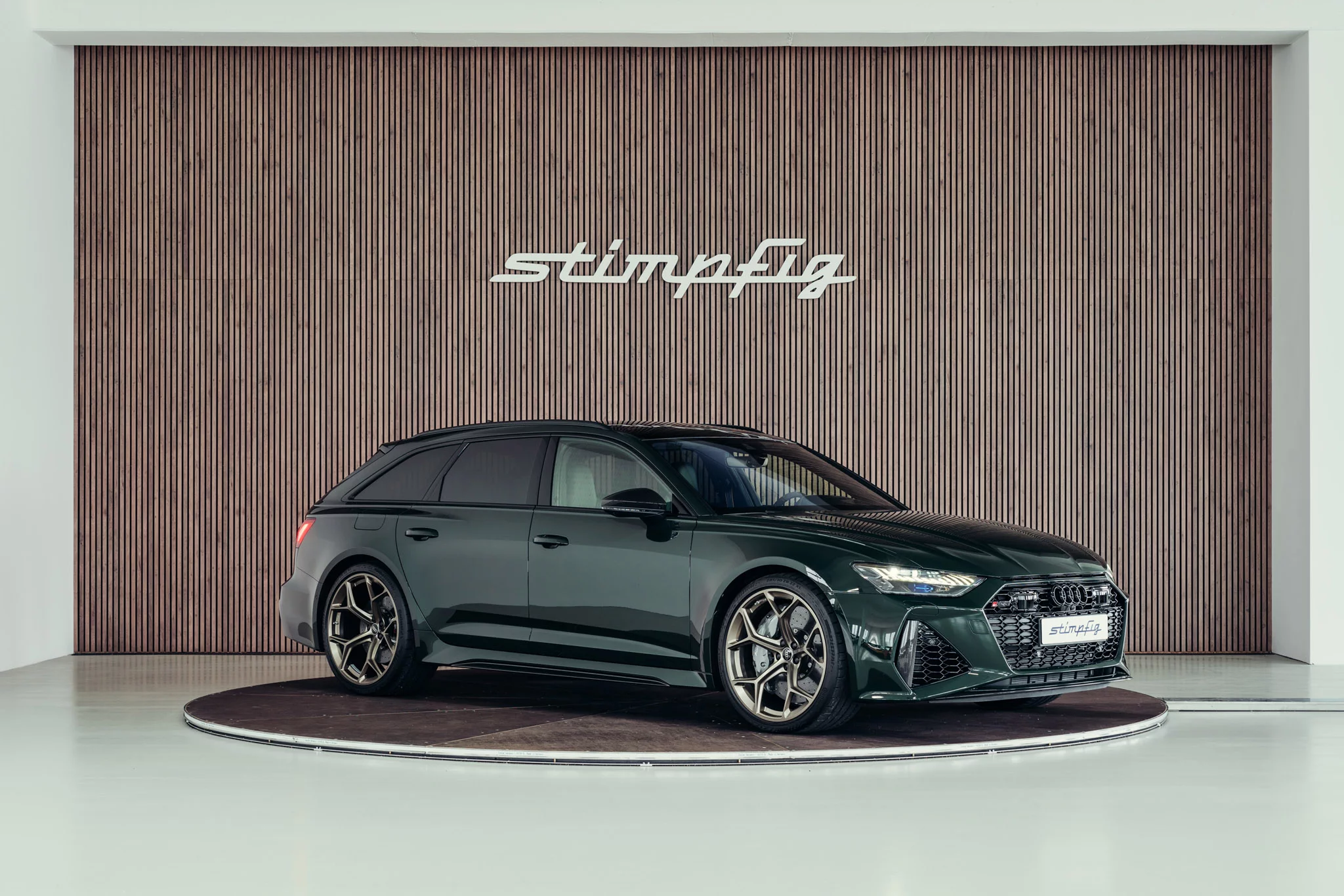 British Racing Green Audi RS6 Avant