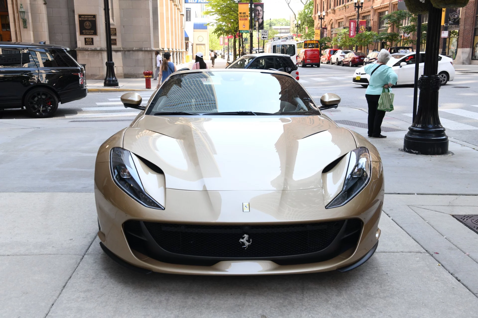 Oro Chiaro Ferrari 812