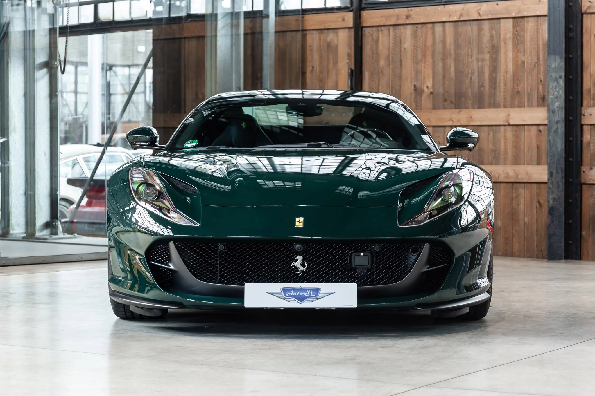 Verde British Racing Ferrari 812