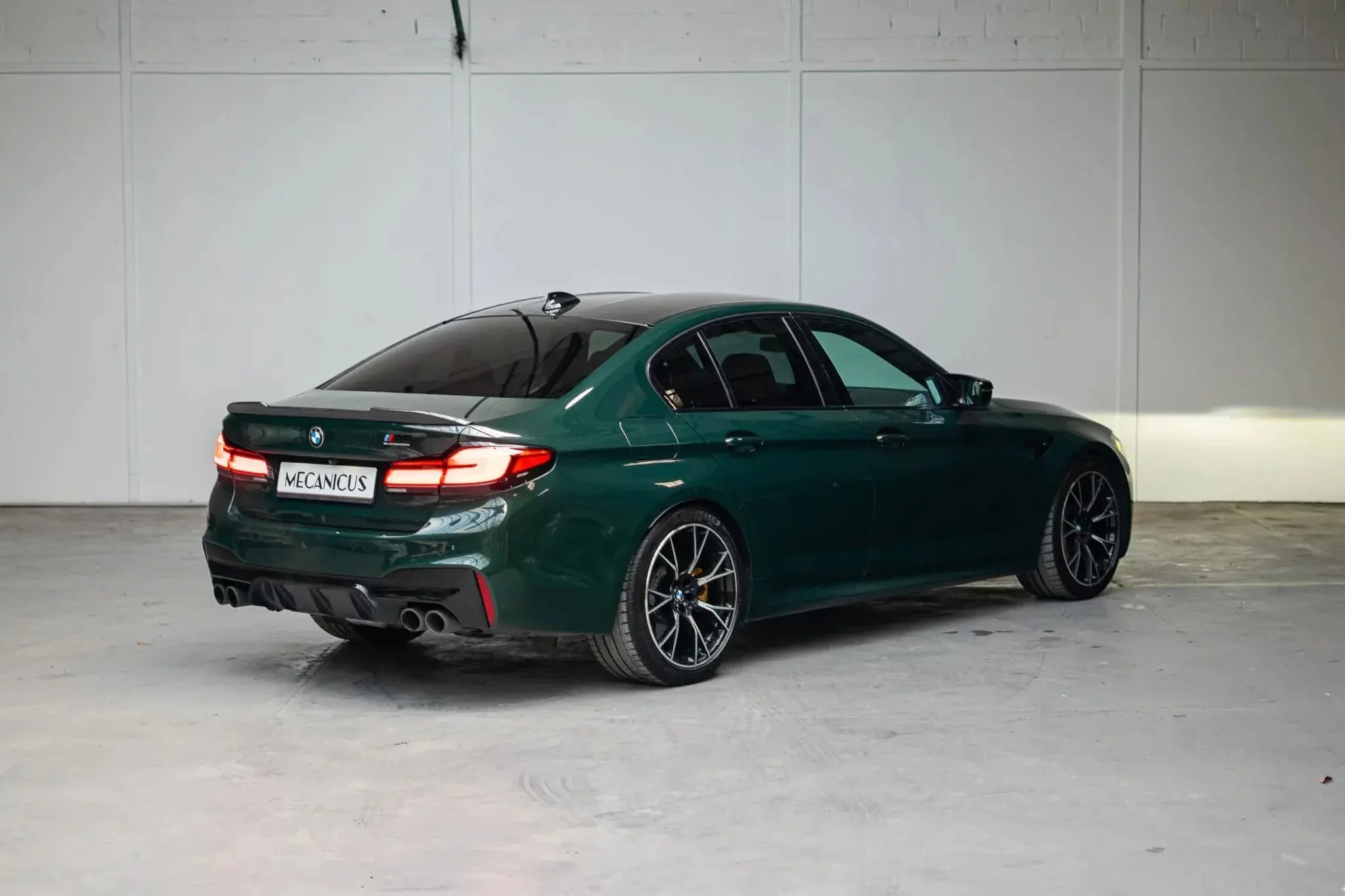 Goodwood Green BMW M5