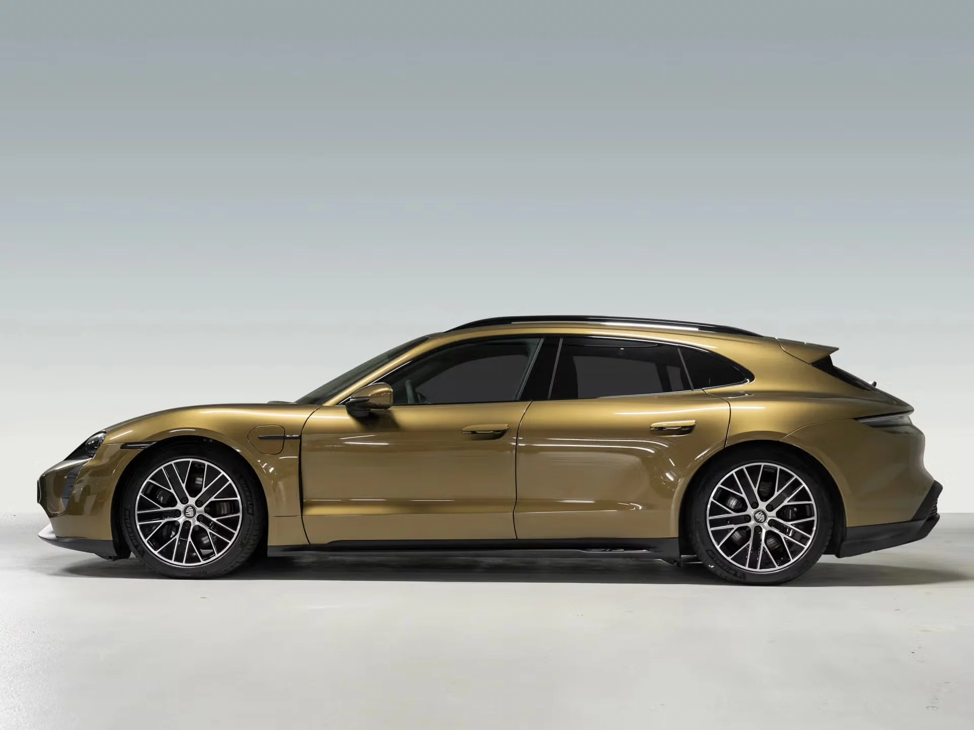 Ovidiu Metallic Porsche Taycan