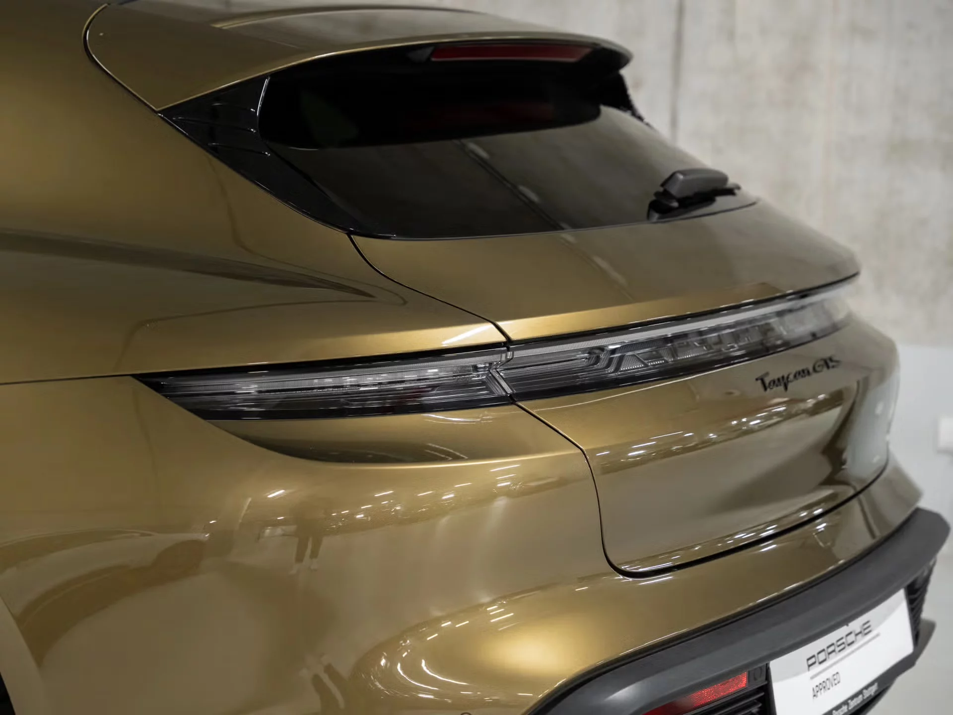Ovidiu Metallic Porsche Taycan