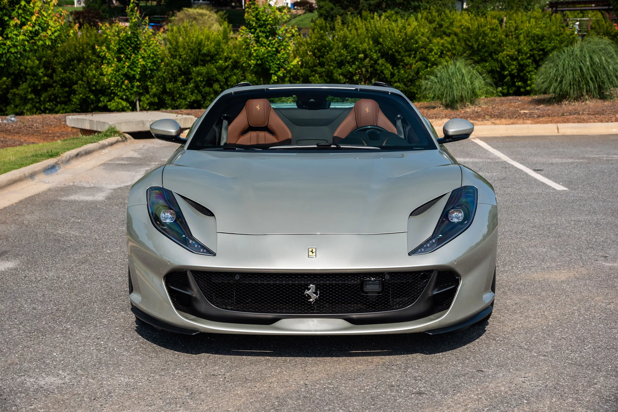 Nuovo Grigio Ingrid Ferrari 812