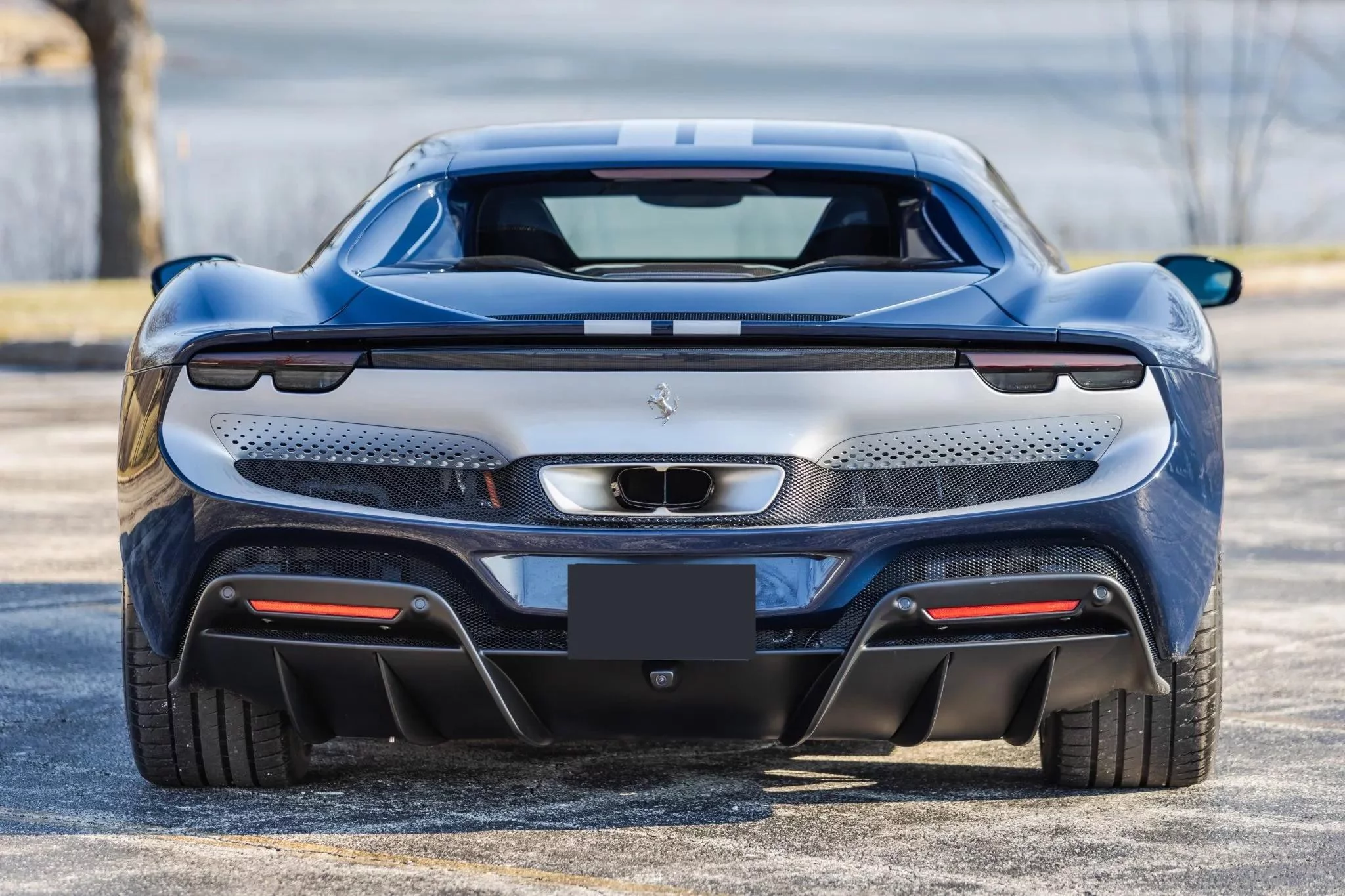 Blu Scozia Ferrari 296