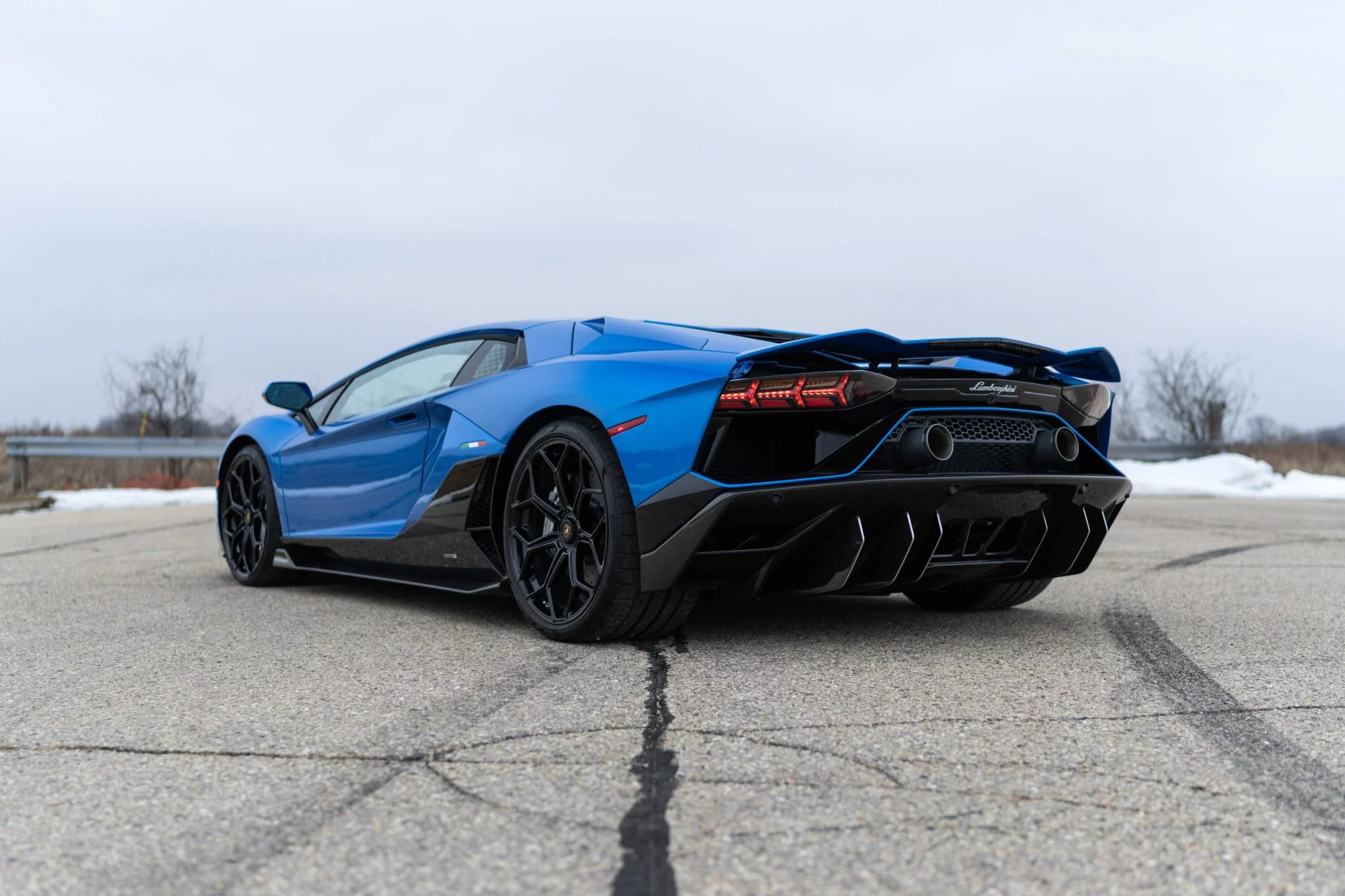 Blu Tawaret Lamborghini Aventador