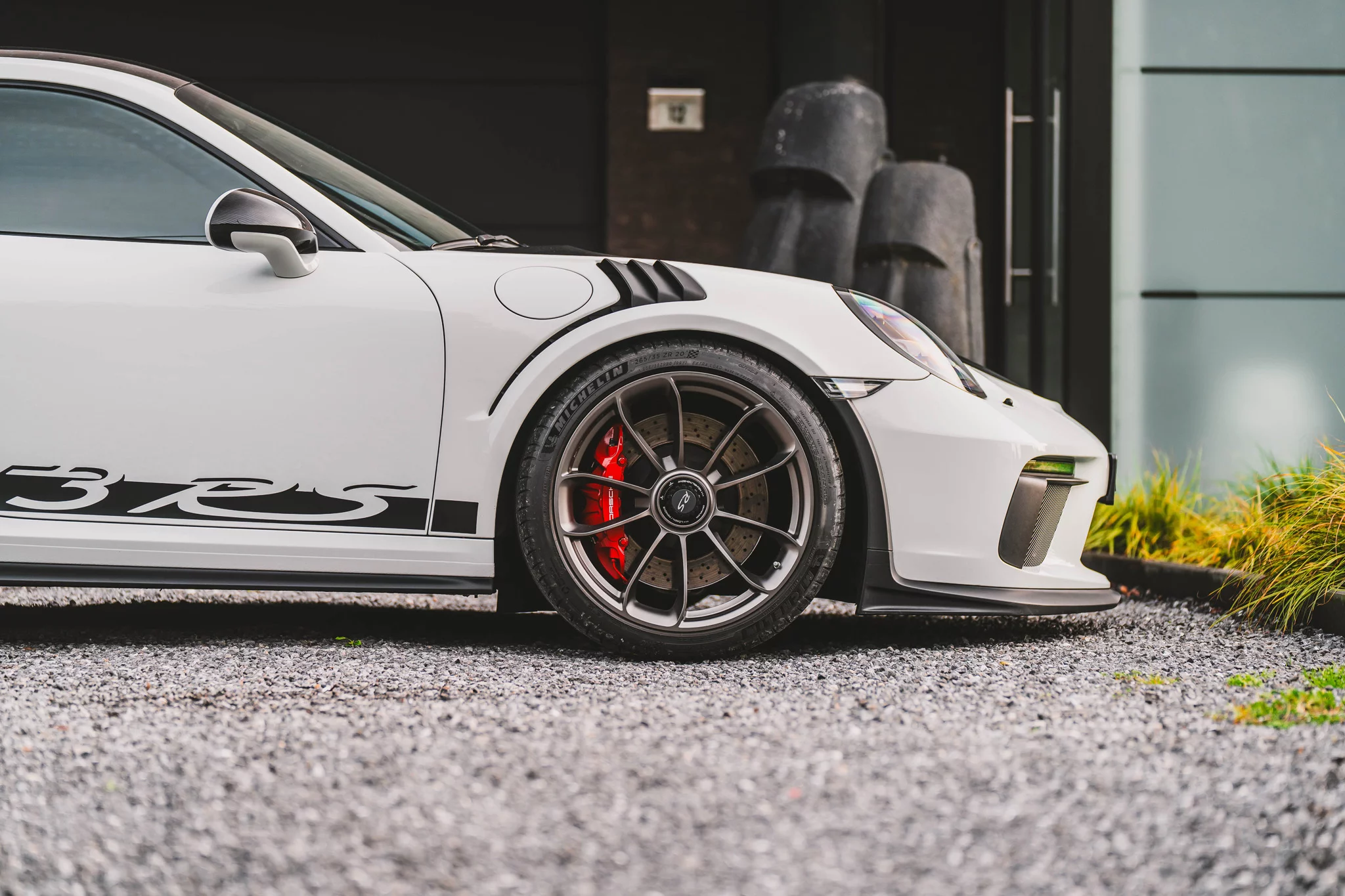 Pure White Porsche 911 GT3 RS