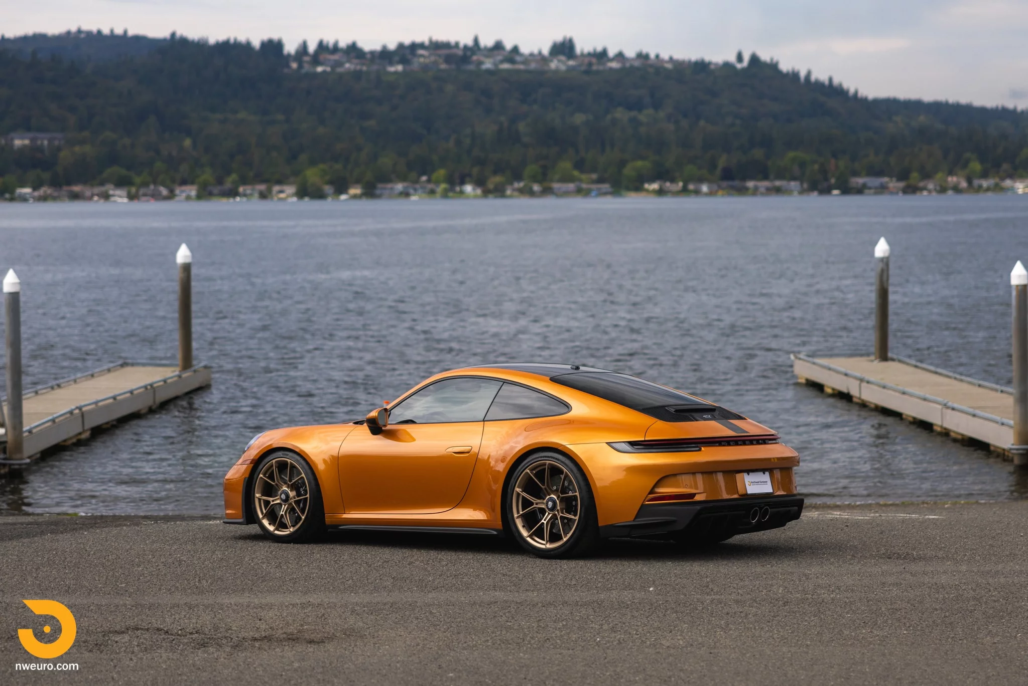 Nordic Gold Metallic Porsche 911 GT3