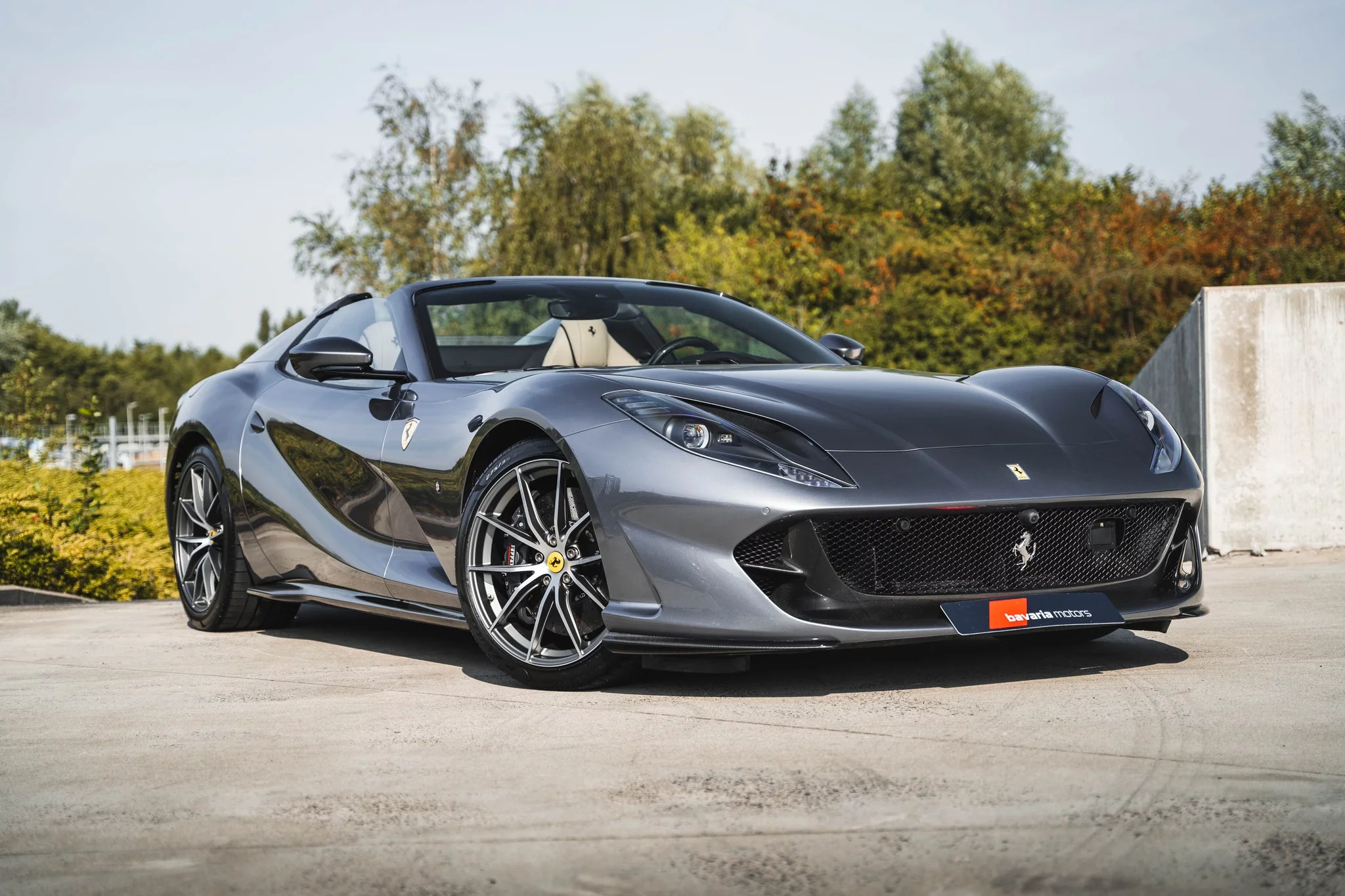 Grigio Ferro Ferrari 812