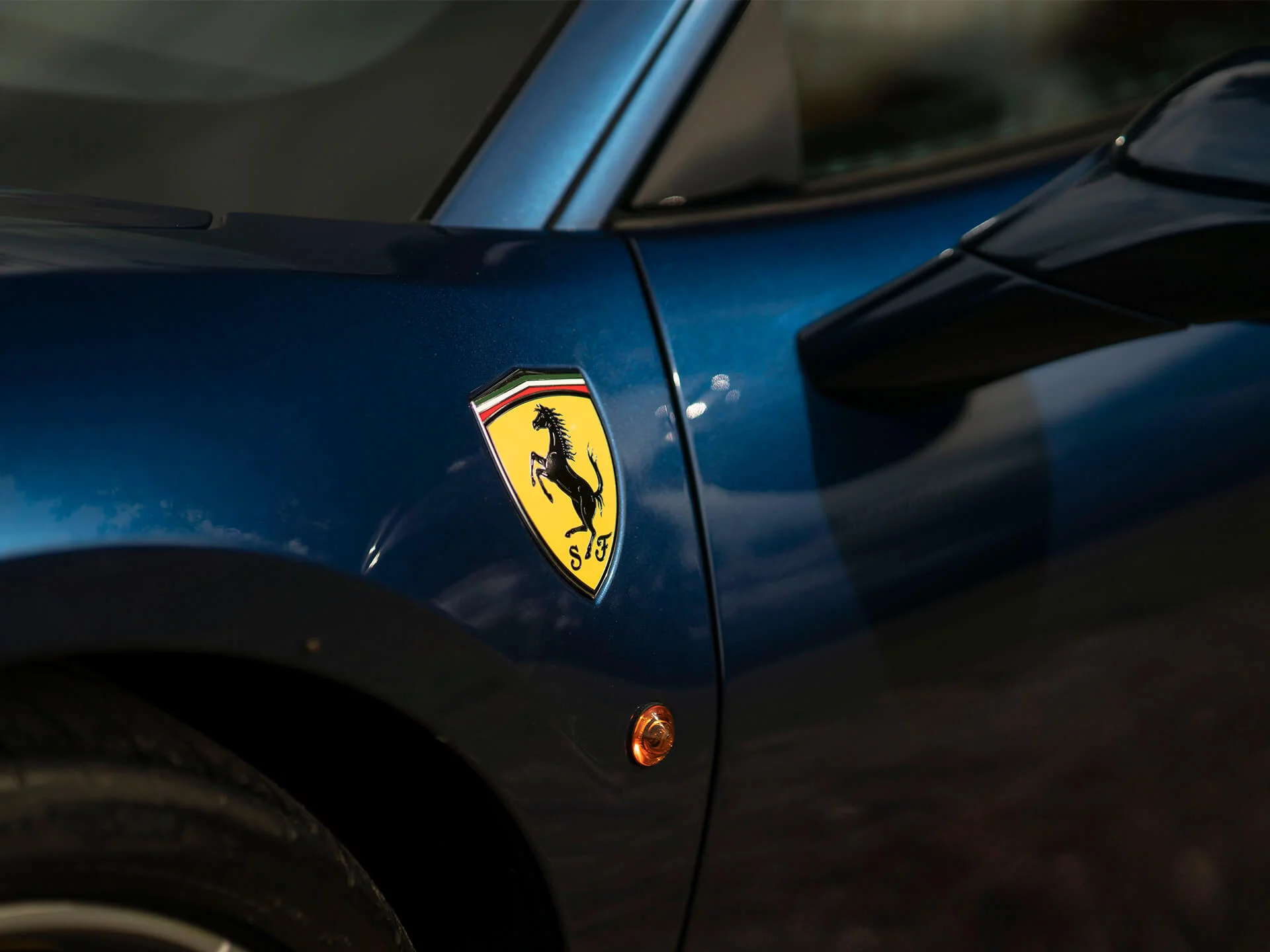 Blu Tour de France Ferrari 488