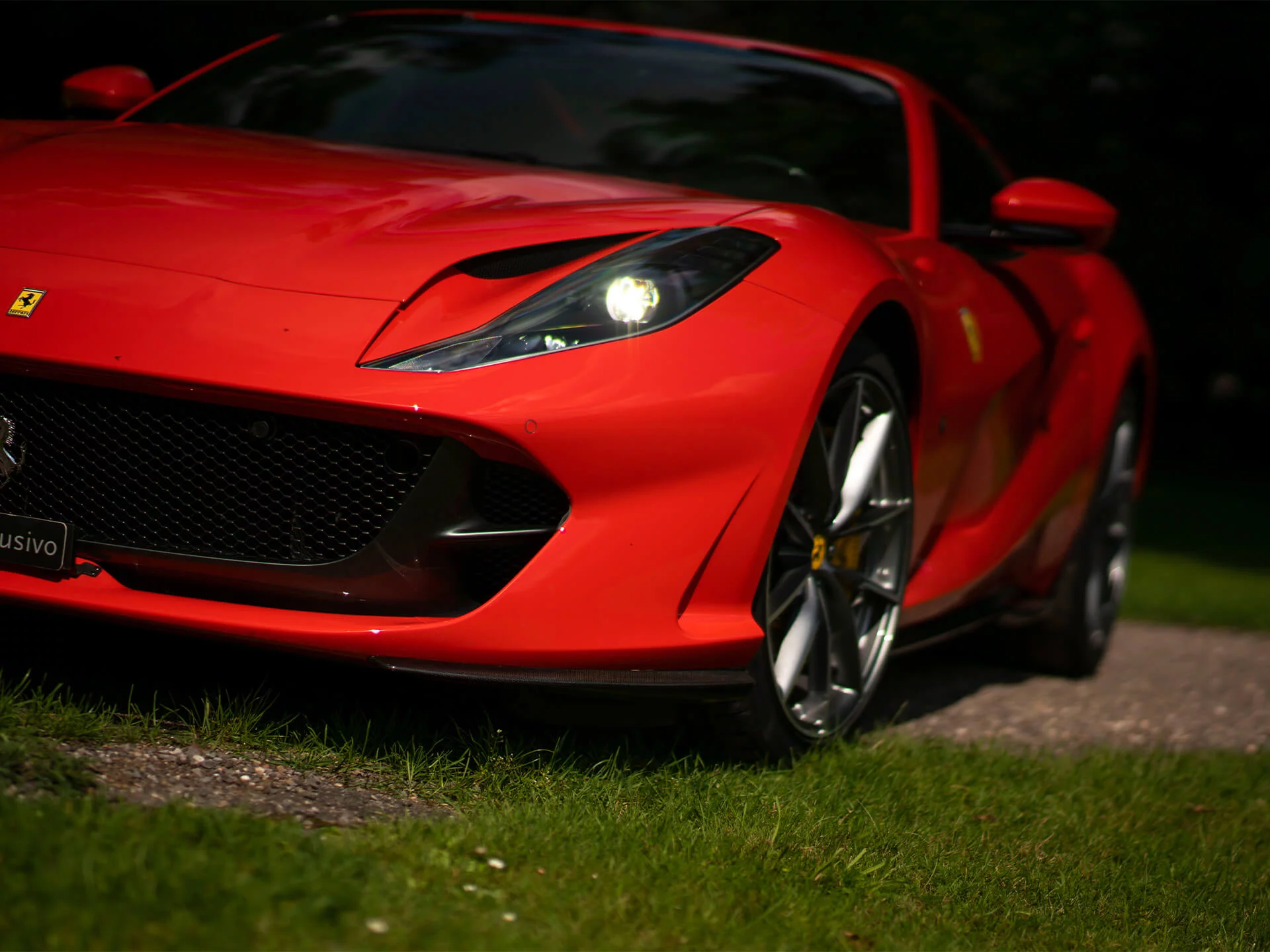 Rosso Scuderia Ferrari 812