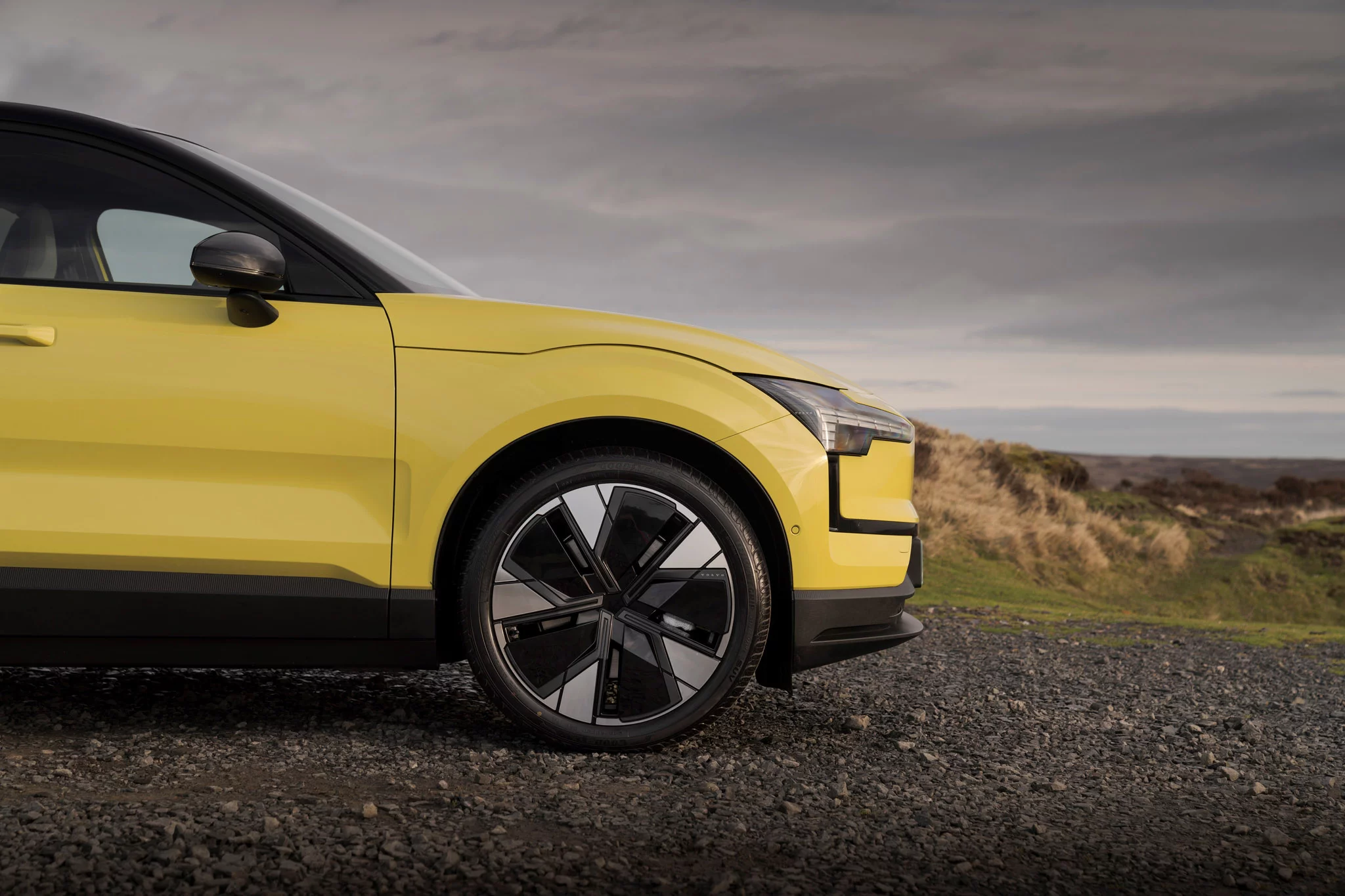 Moss Yellow Volvo EX30