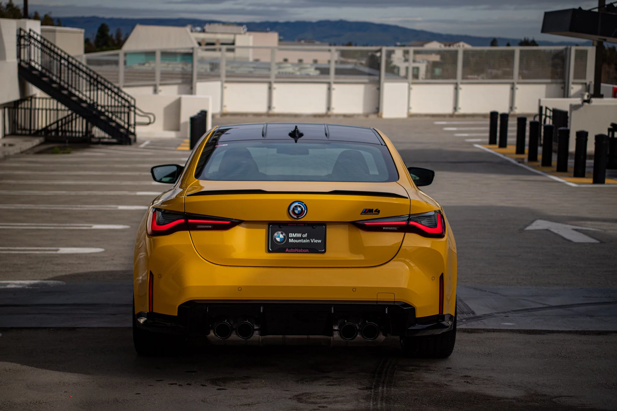 Speed Yellow BMW M4