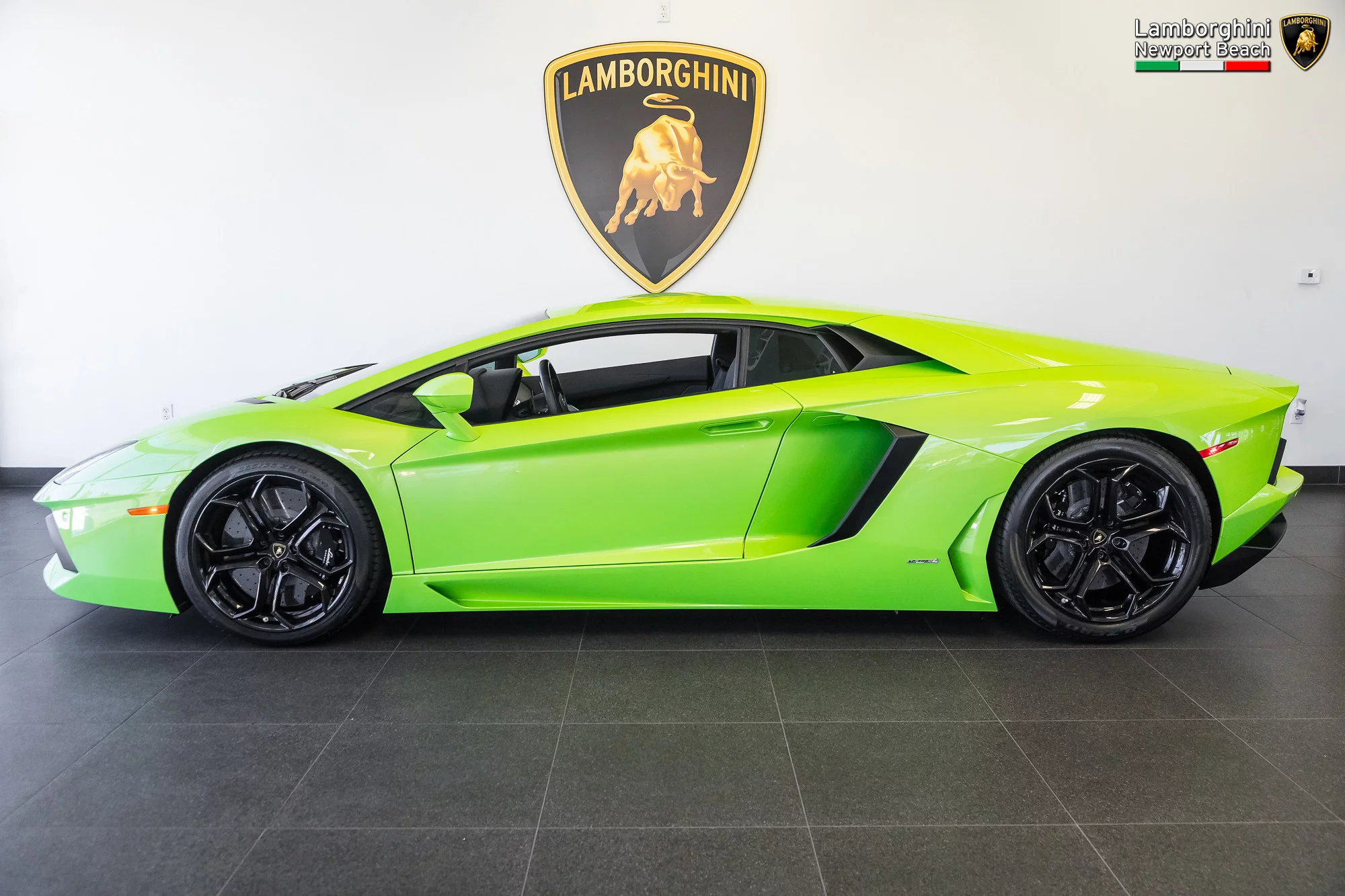 Verde Ithaca Lamborghini Aventador