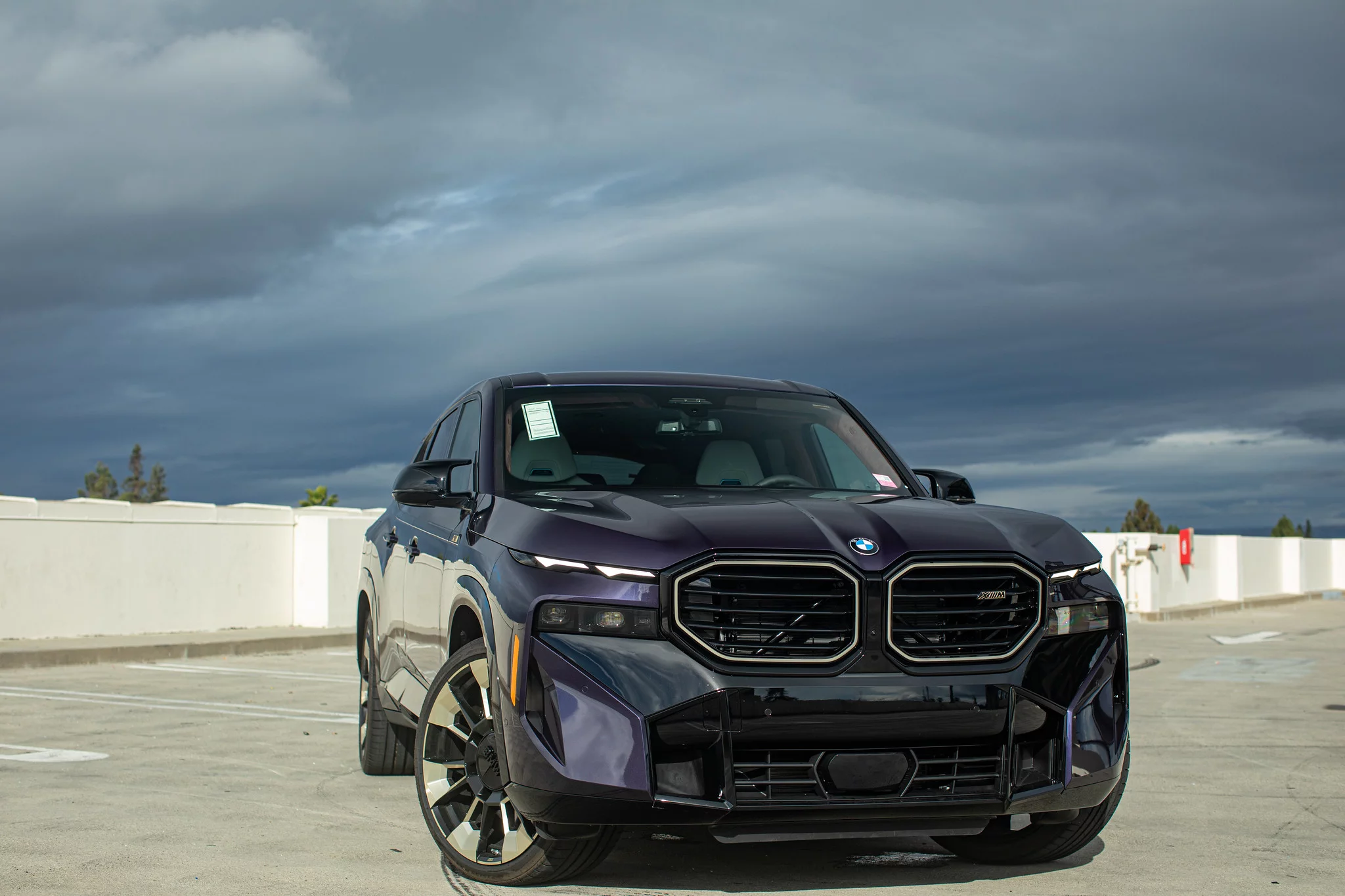 Techno Violet BMW XM