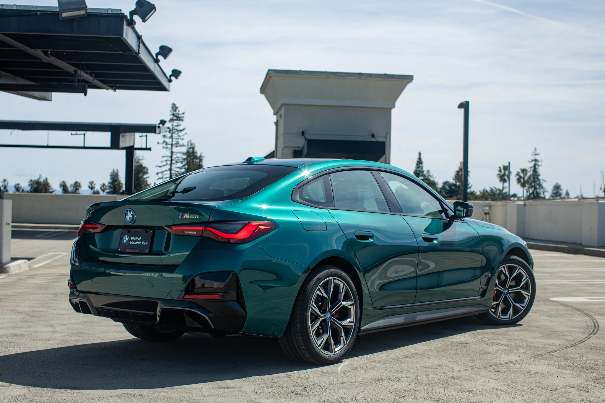 Laguna Green BMW i4