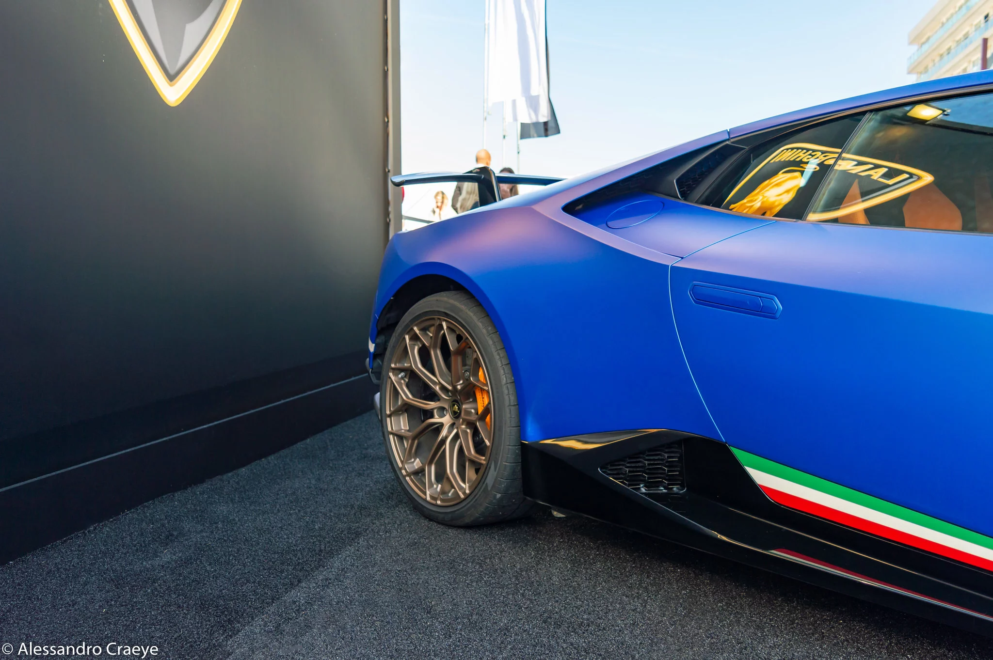 Blu Aegeus Lamborghini Huracán